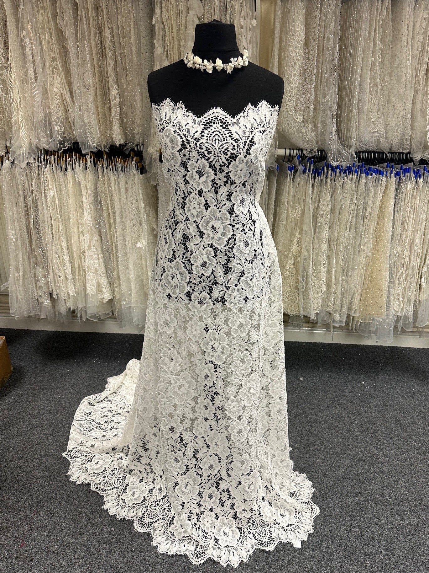 Ivory 3d Corded Raschel Lace Clarke