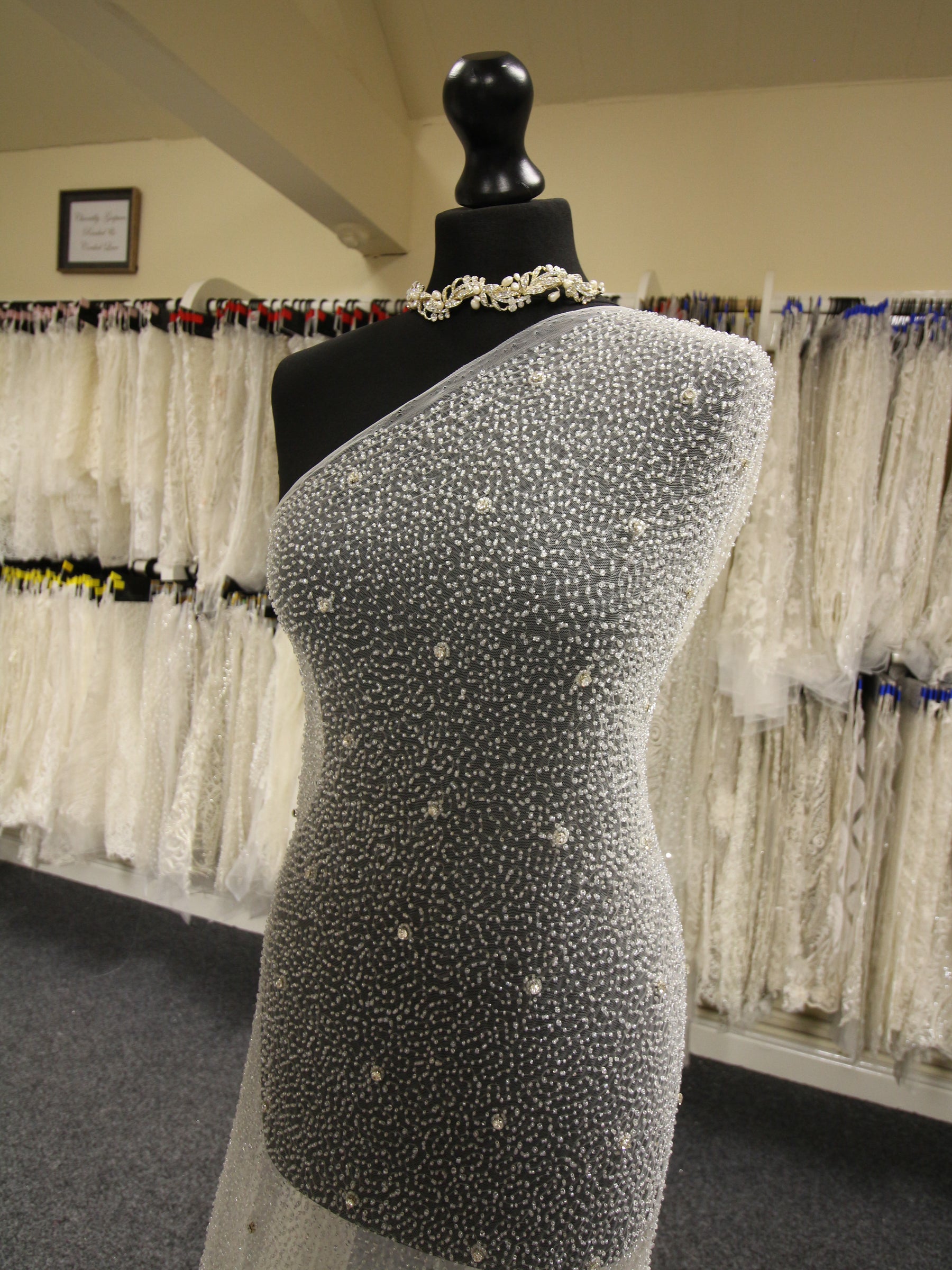 Ivory Diamanté Lace - Vignette
