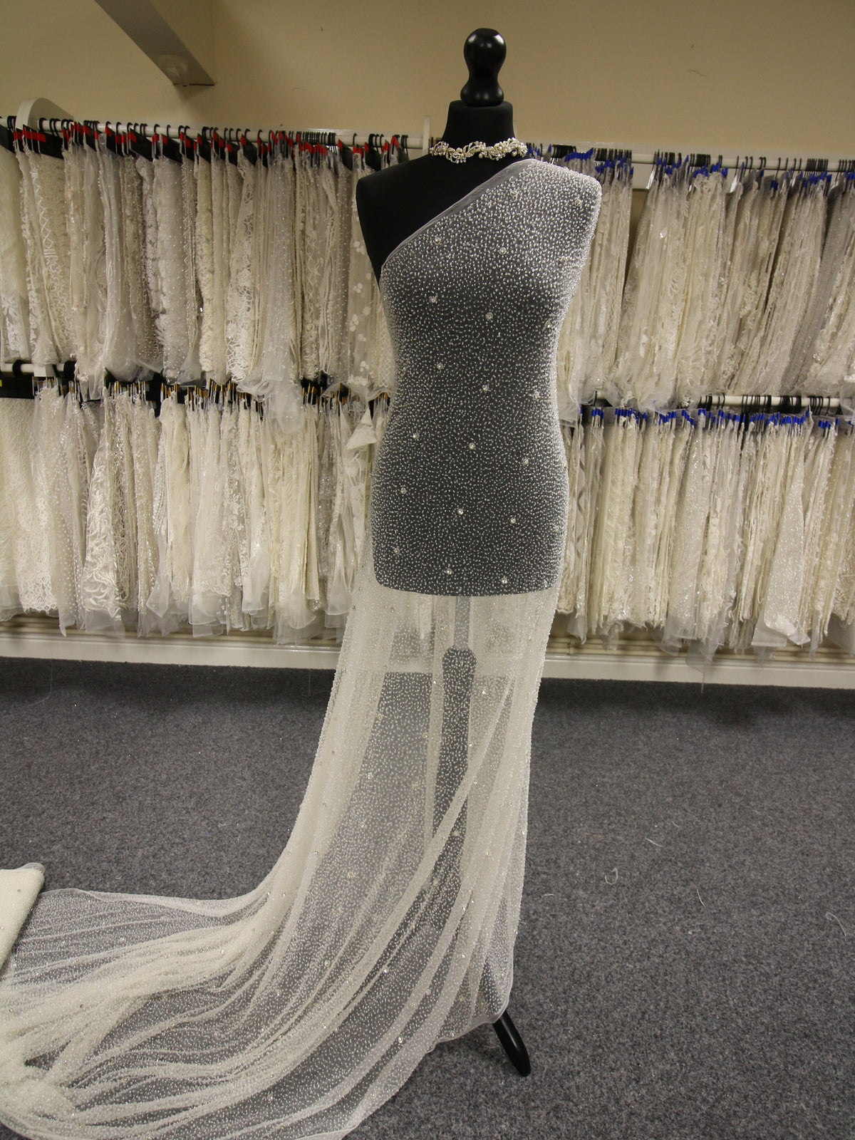 Ivory Diamanté Lace - Vignette