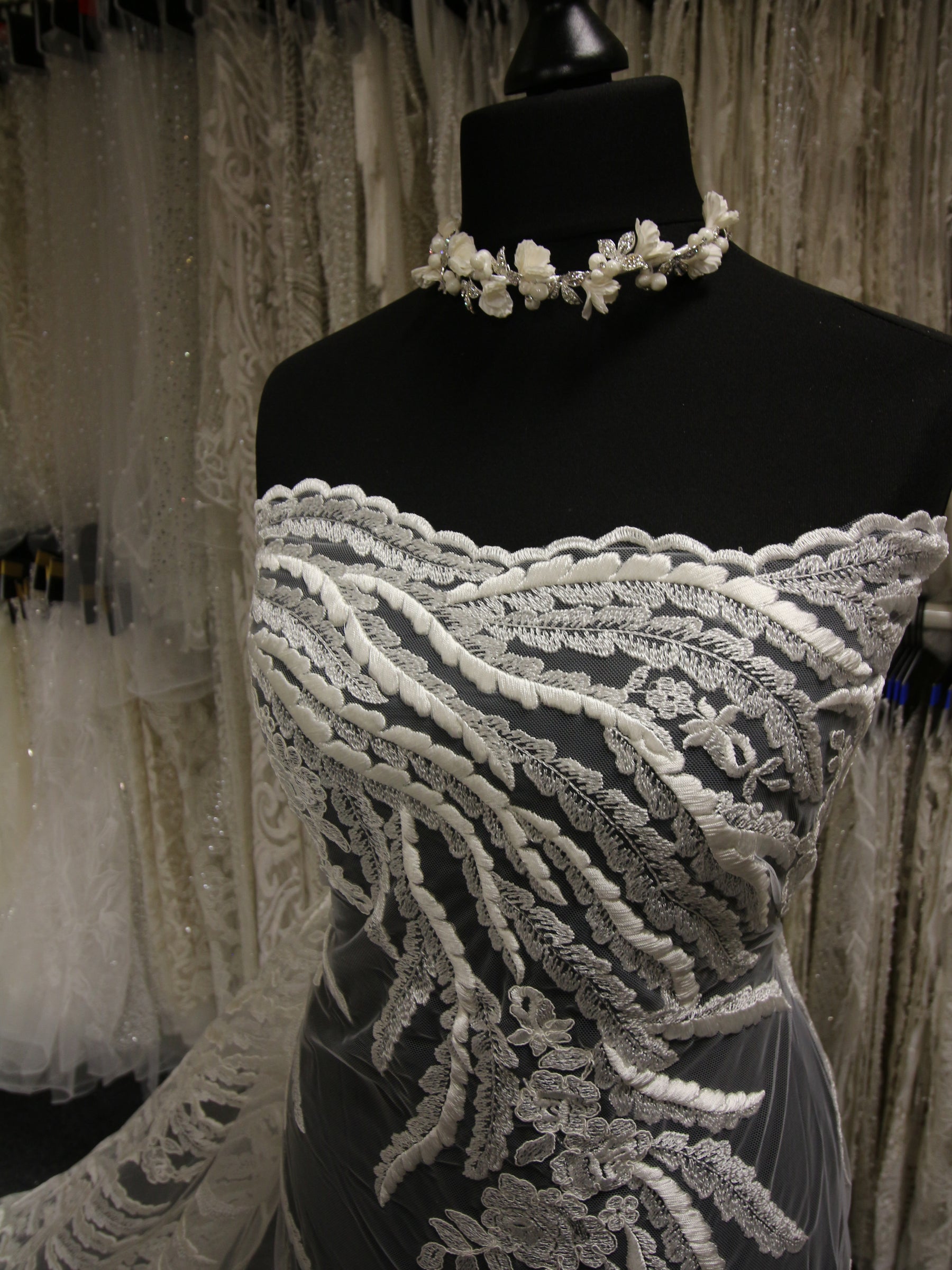 Ivory Embroidered Lace - Willow