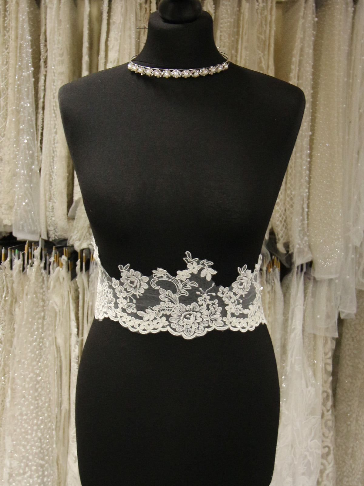Ivory Corded Lace Trim - Janet