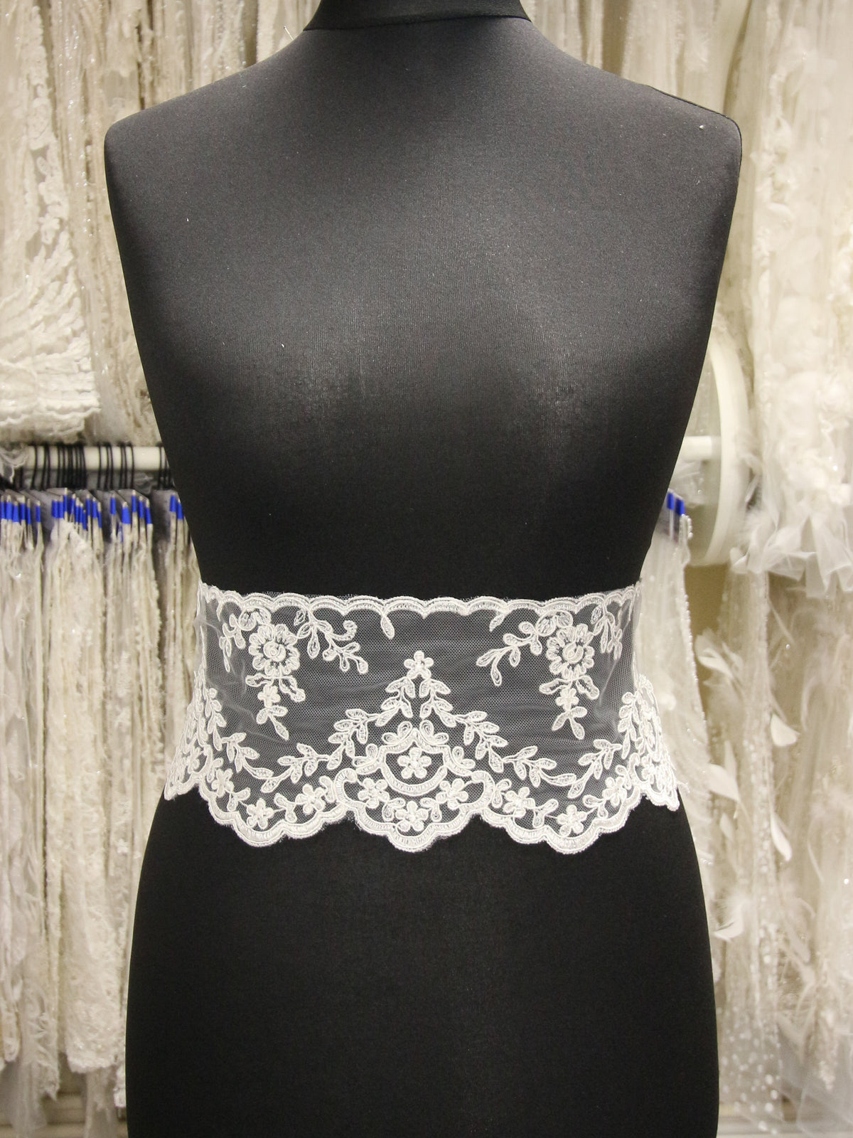 Ivory Corded Lace Trim - Kansas