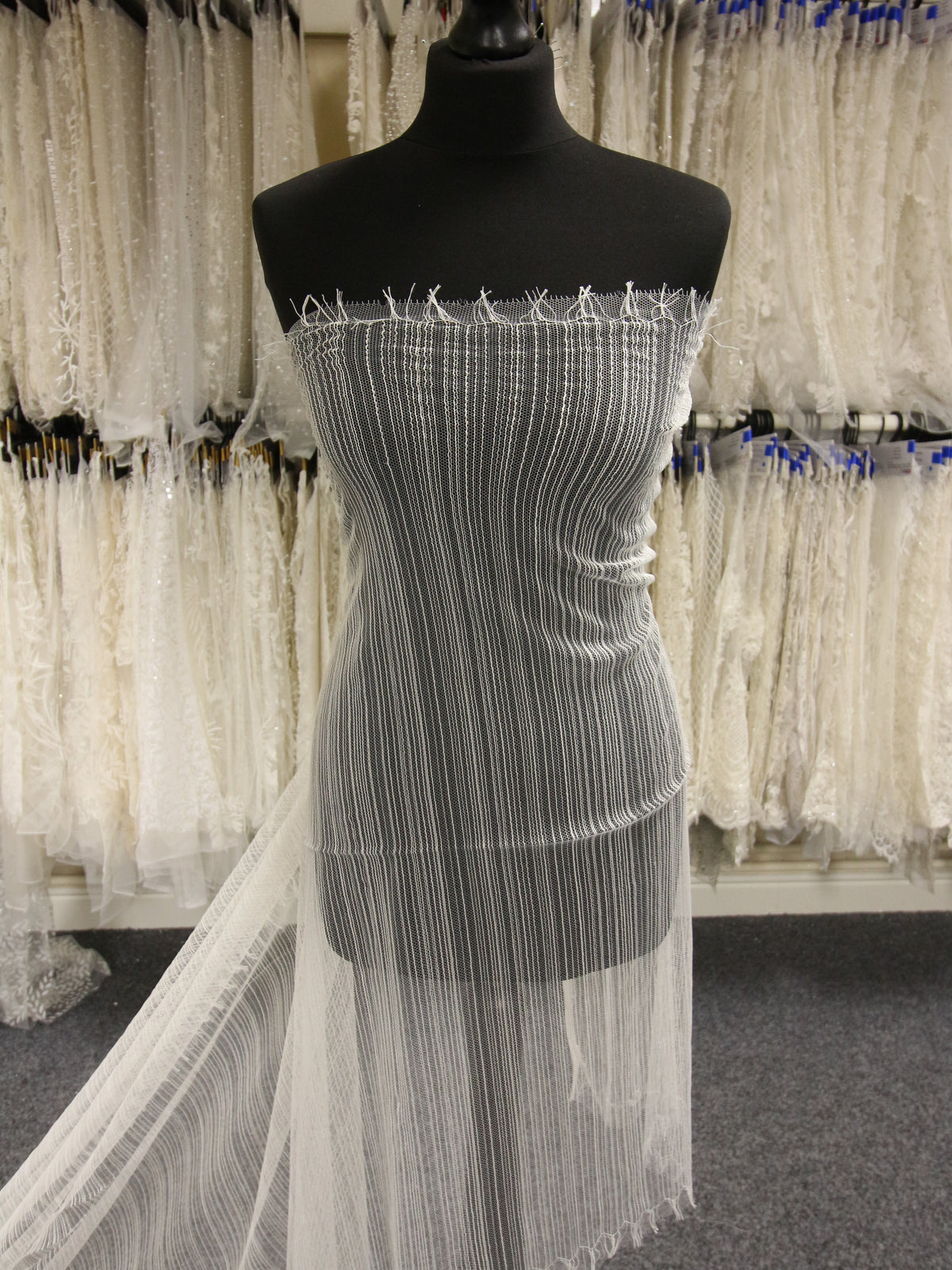 Ivory Chantilly Lace - Jean