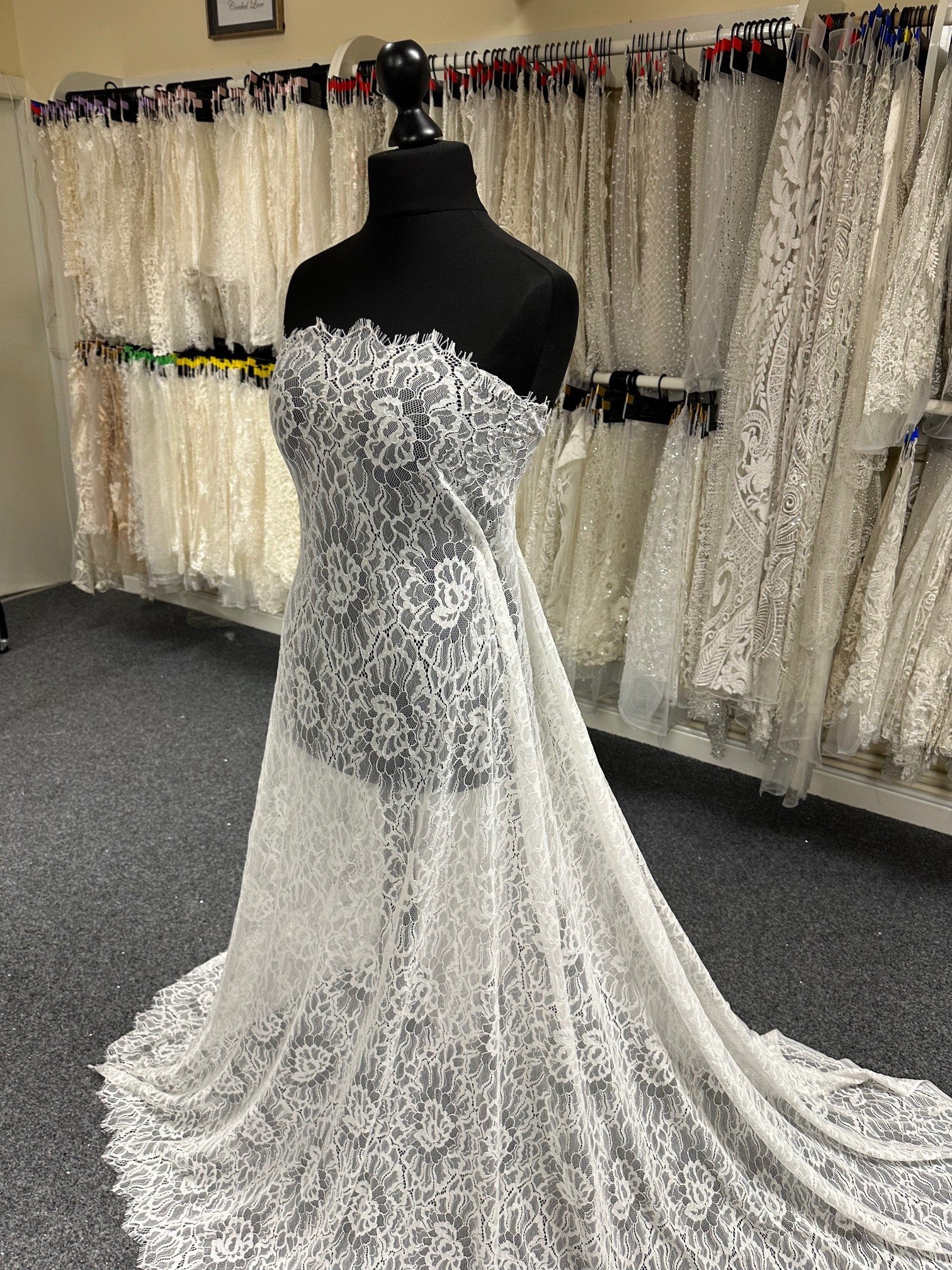 Ivory Corded Raschel Lace - Lesidi