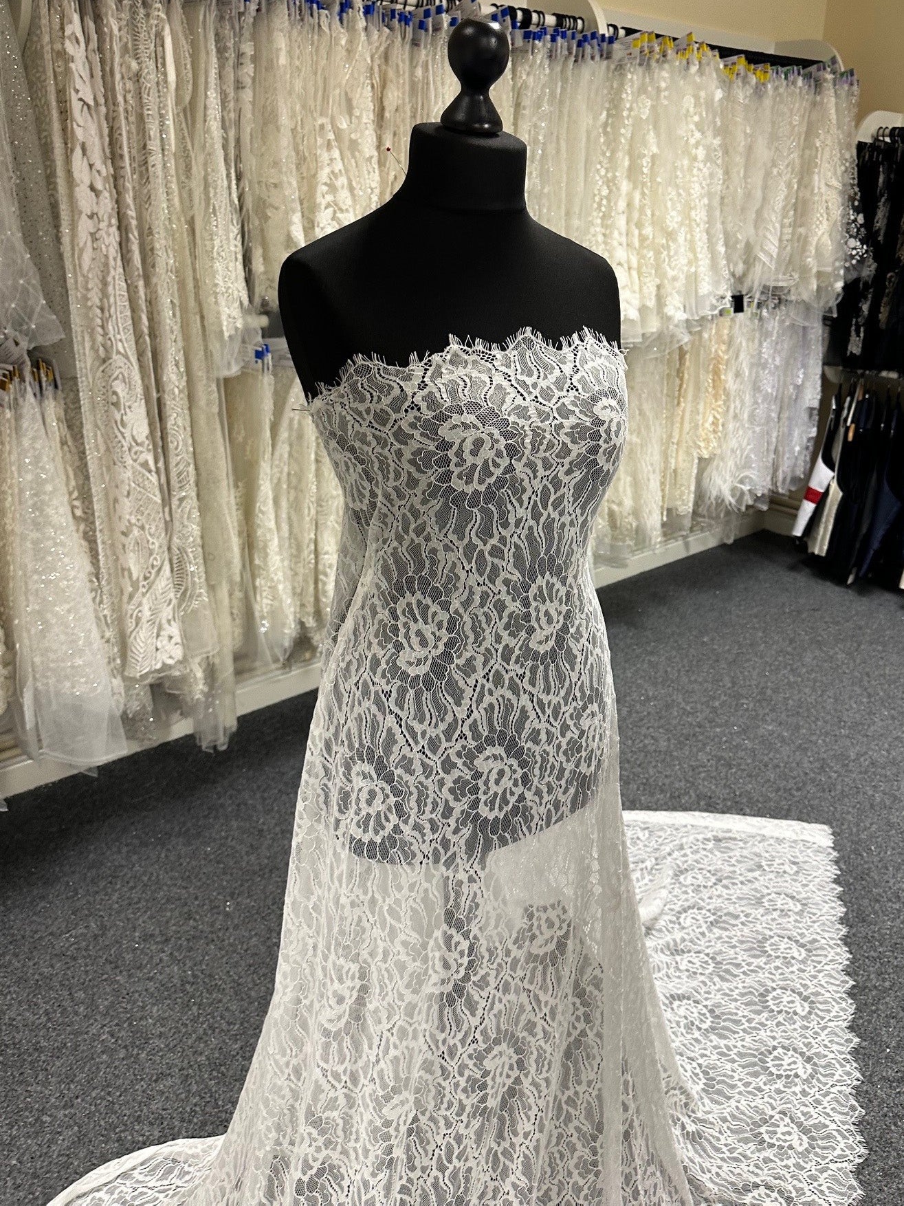 Ivory Corded Raschel Lace - Lesidi