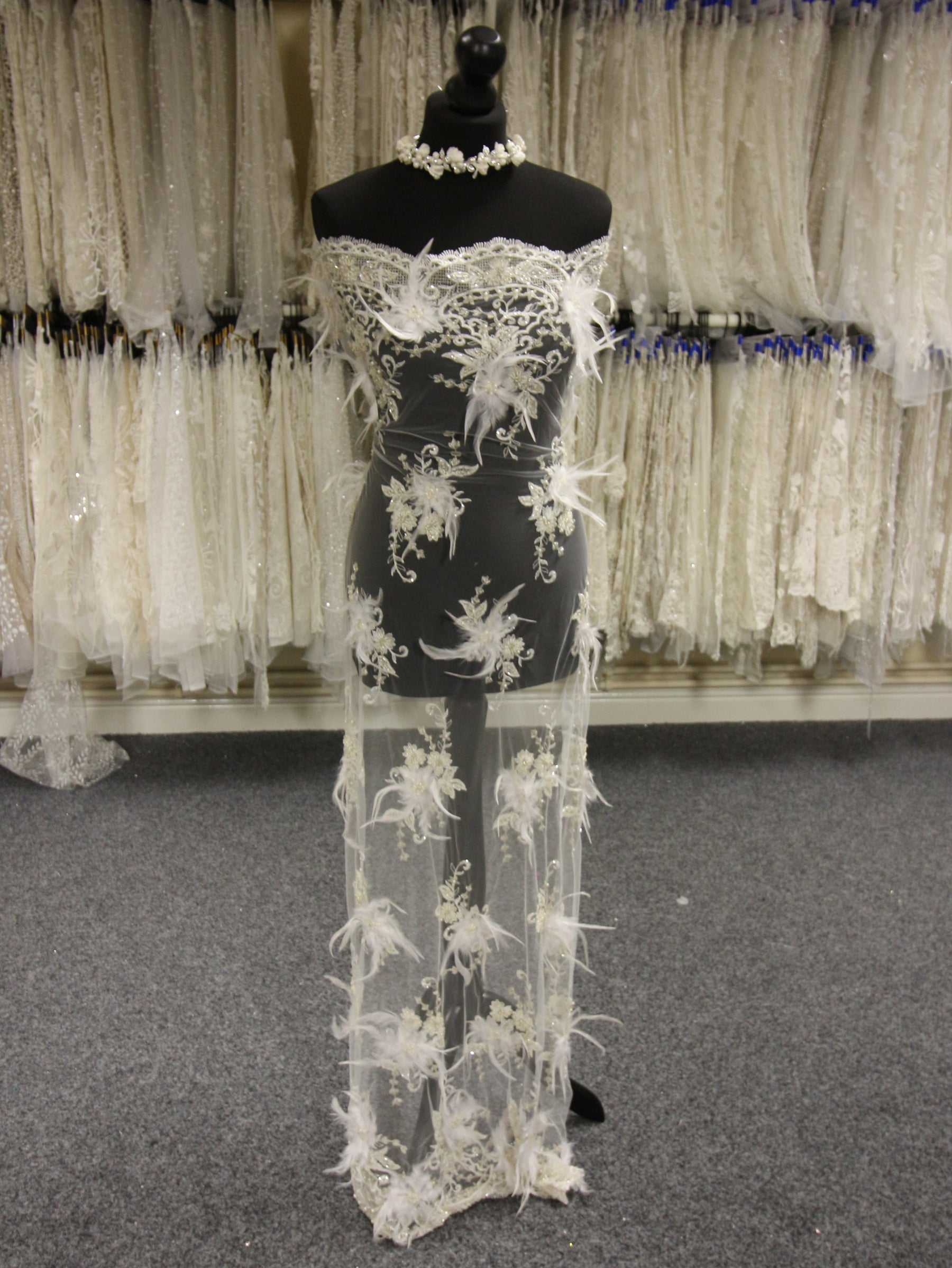 Ivory Feather Lace - Nikita