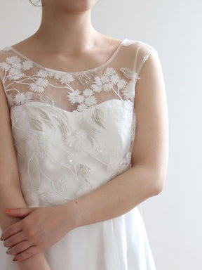 Ivory Embroidered Lace – Loretta