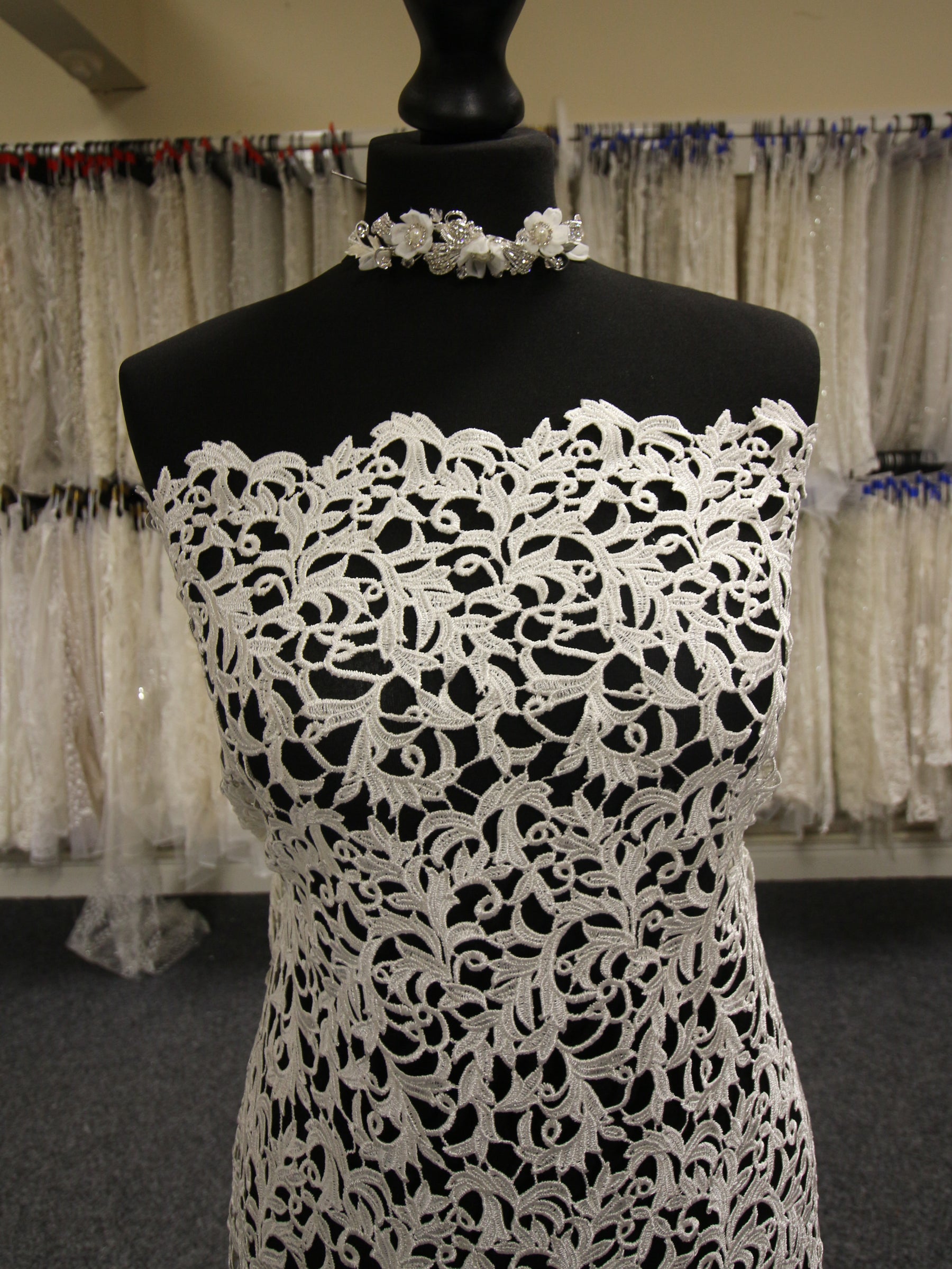 Ivory Guipure Lace - Klara