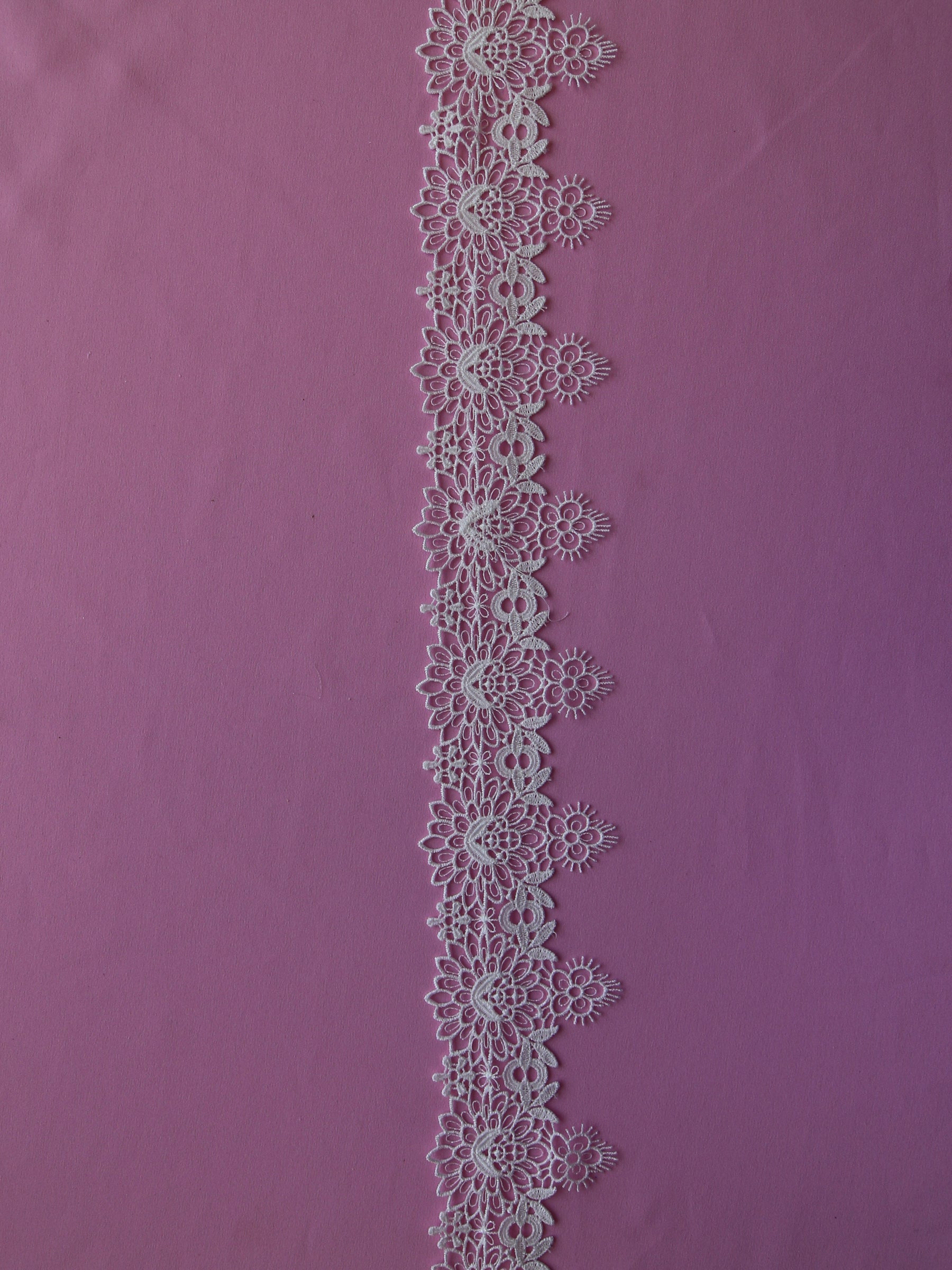 Ivory Lace Trim - Ash