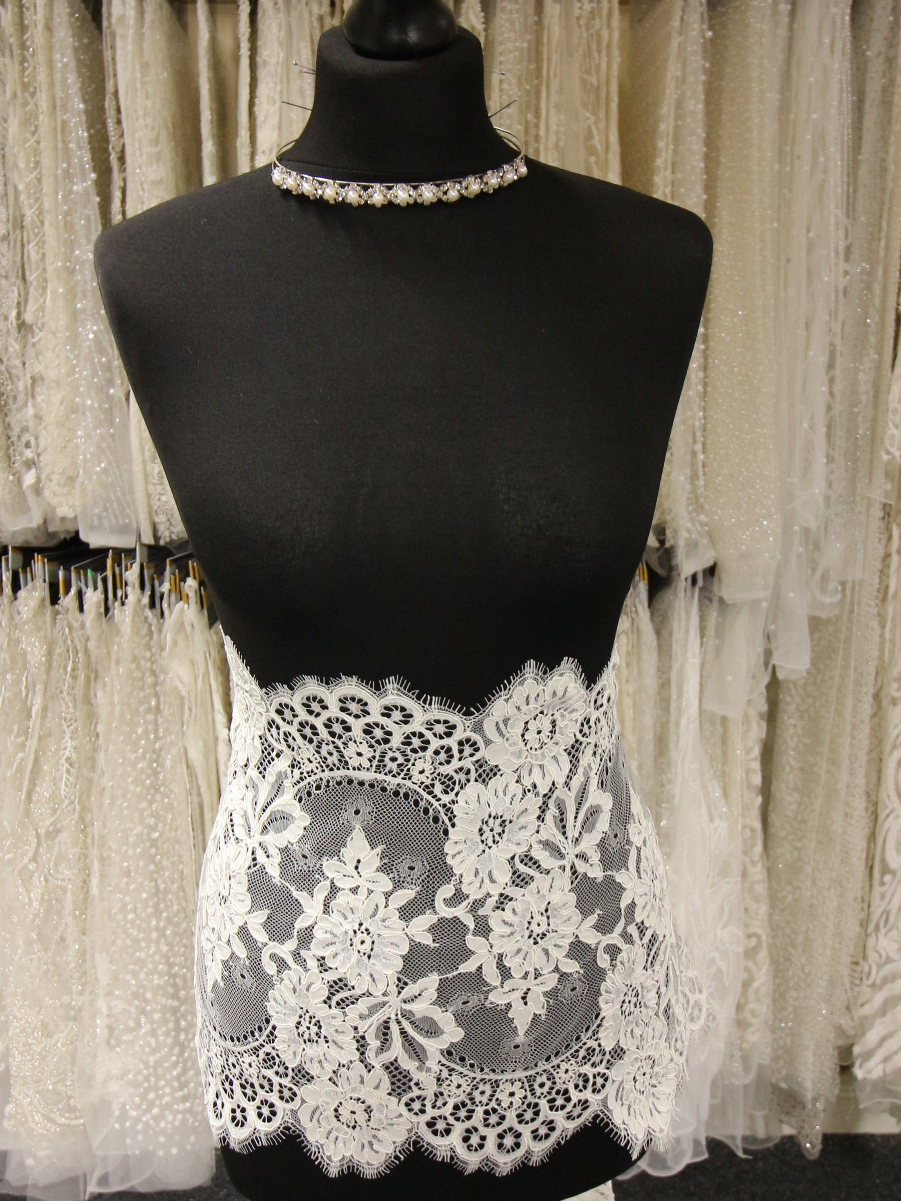 Ivory Corded Lace Trim - Mackenzie