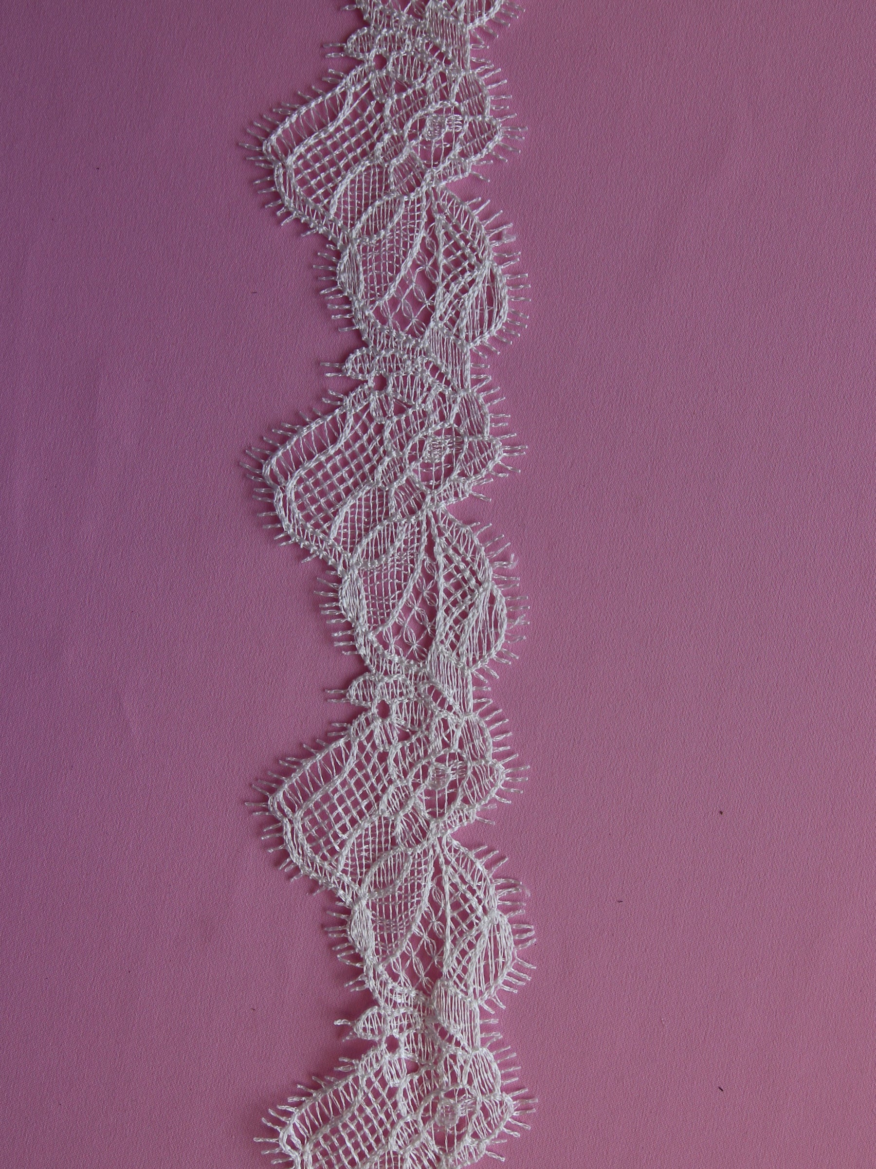 Ivory Lace Trim - Poplar