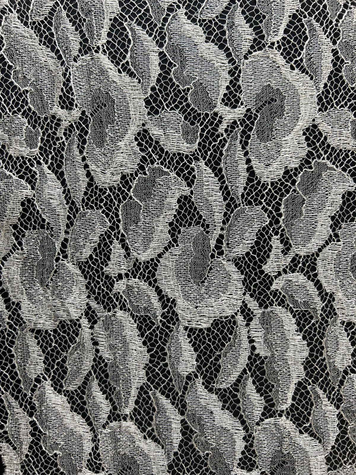 Ivory Chantilly Lace - Kirsten