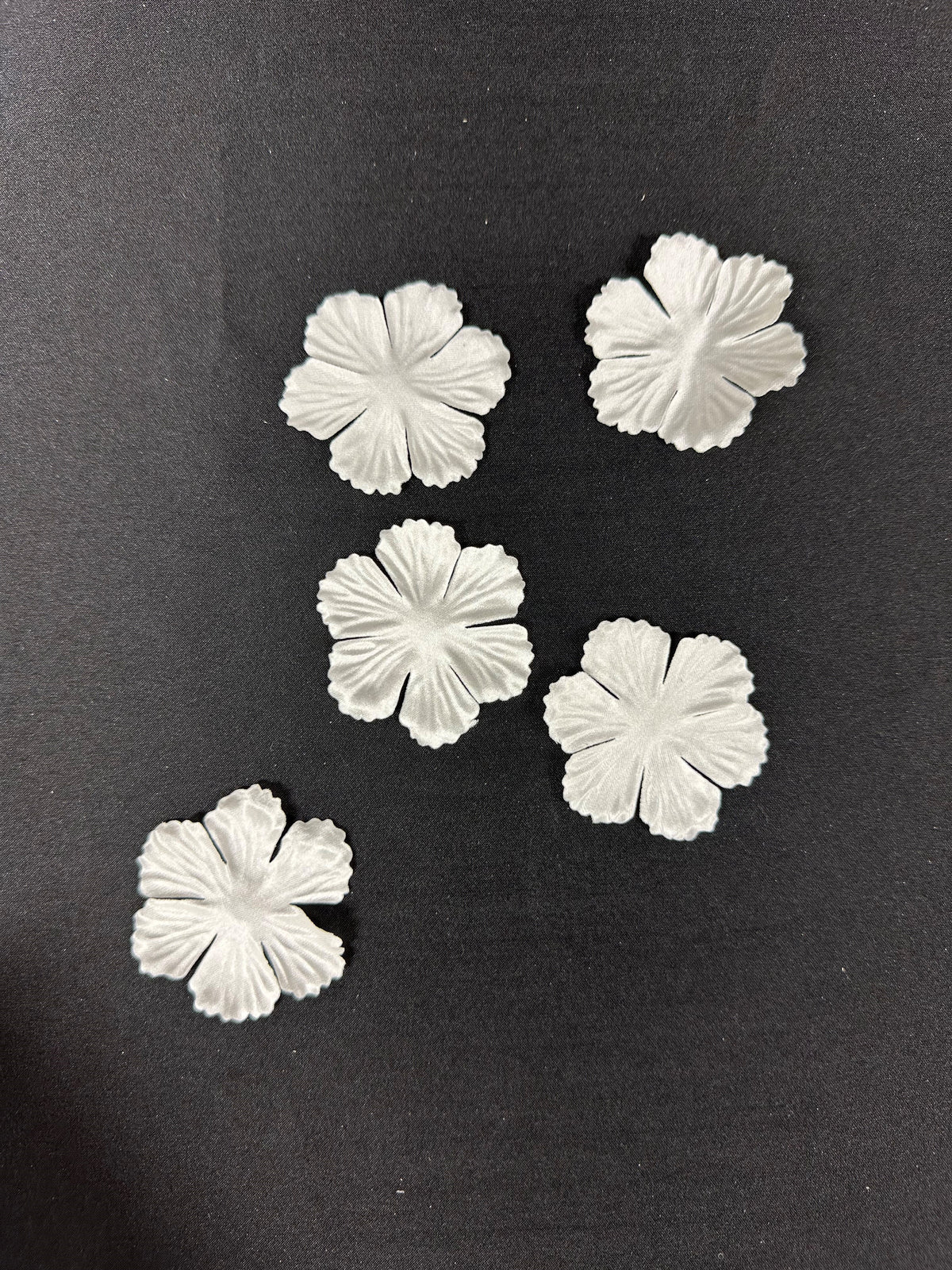 Pale Ivory Eco 6 Petal Flowers - MM0032 (Bag of 144)