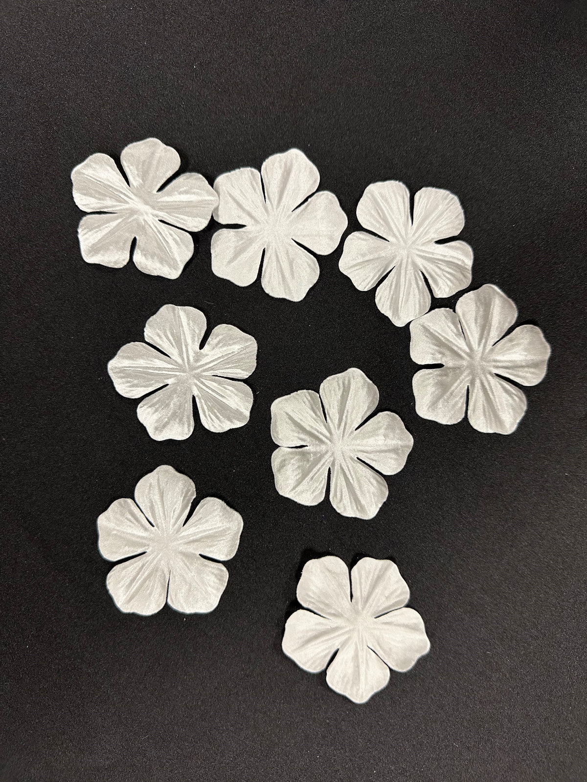 Pale Ivory Laser Cut Flower - MM0029 (Pack of 144)