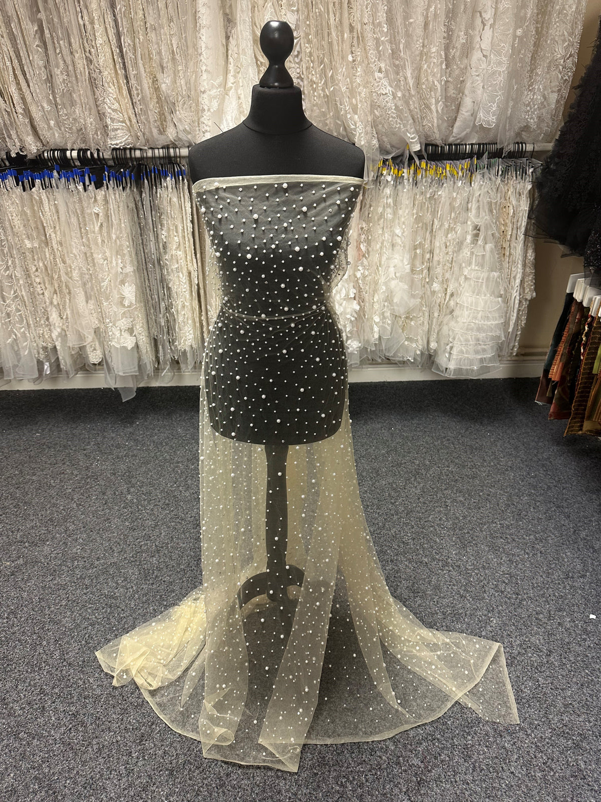 Champagne Pearl Tulle - Maki