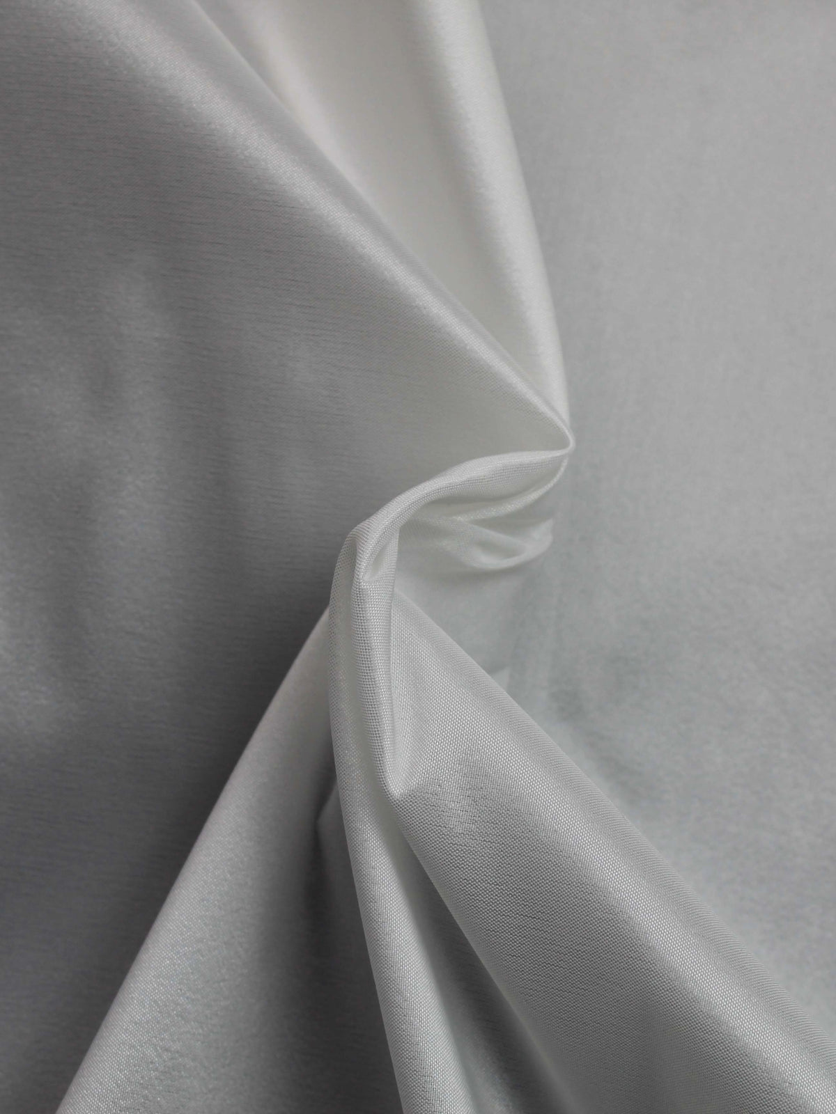 Pale Ivory Poly Taffeta - P85