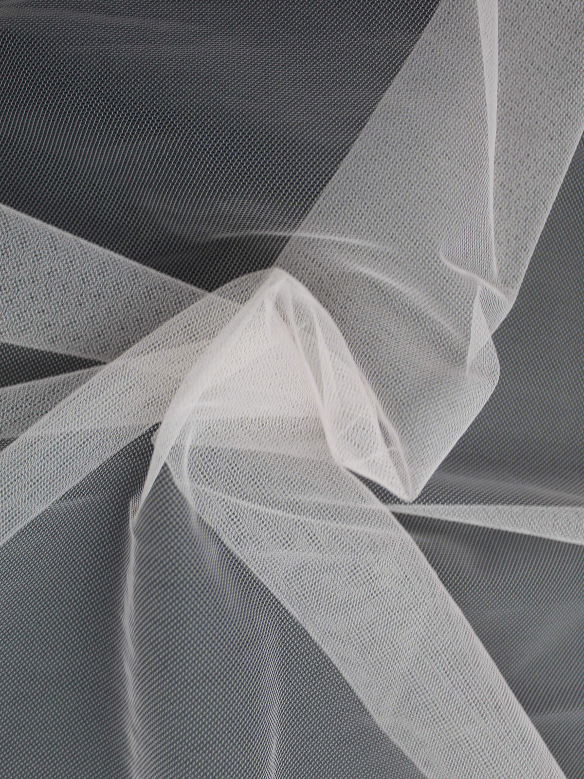 Light Skin Red (310) Tulle - P9