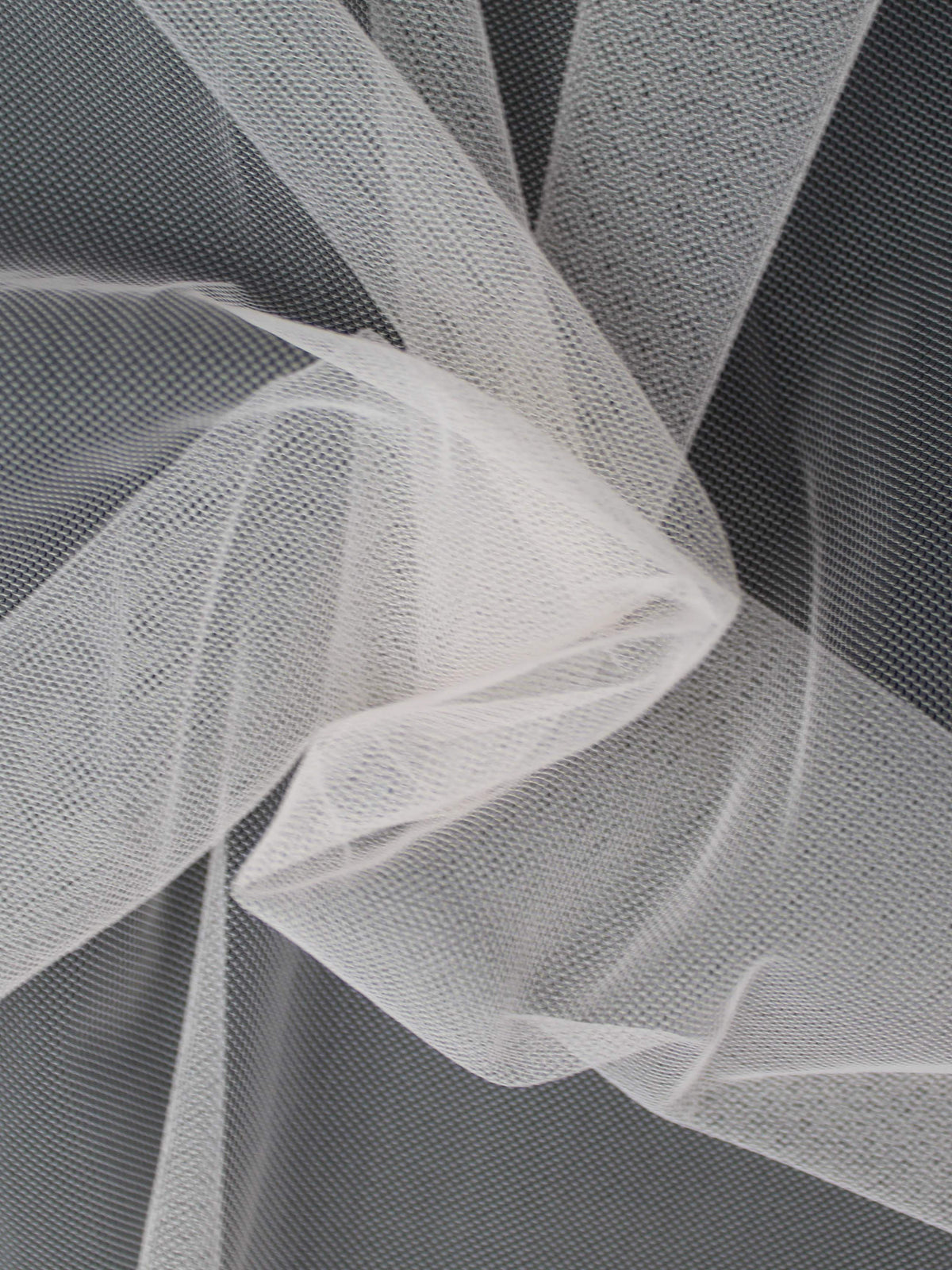 Light Skin Red (310) Tulle - P9