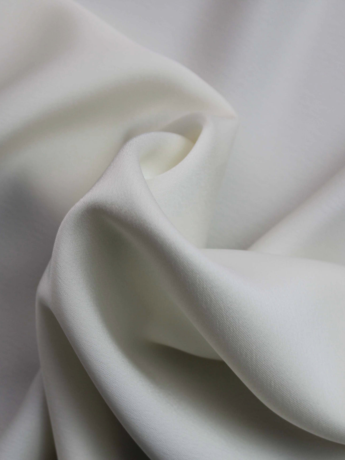 S Ivory Heavy Soft Satin - PB1009