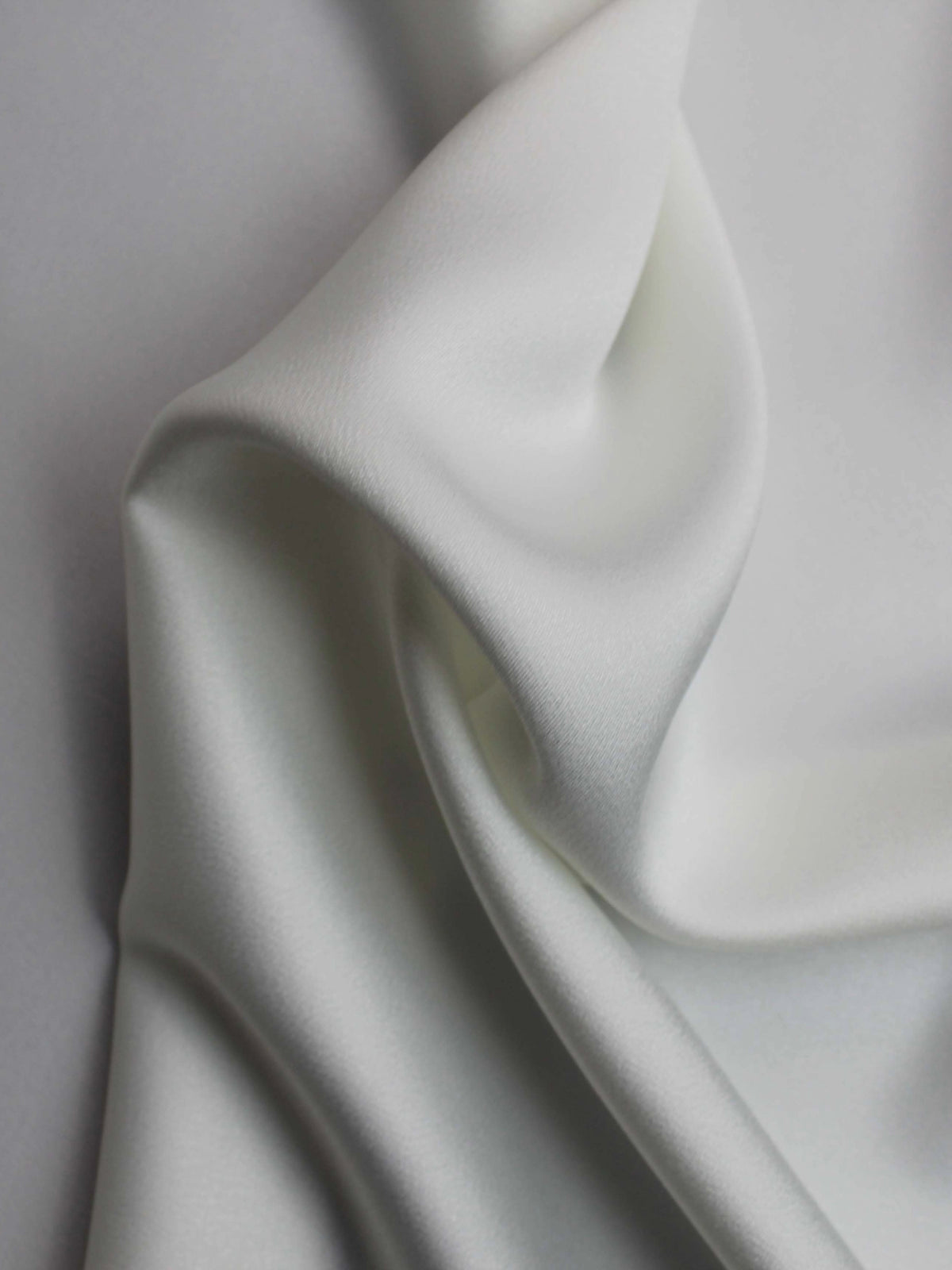 S Ivory Heavy Soft Satin - PB1014