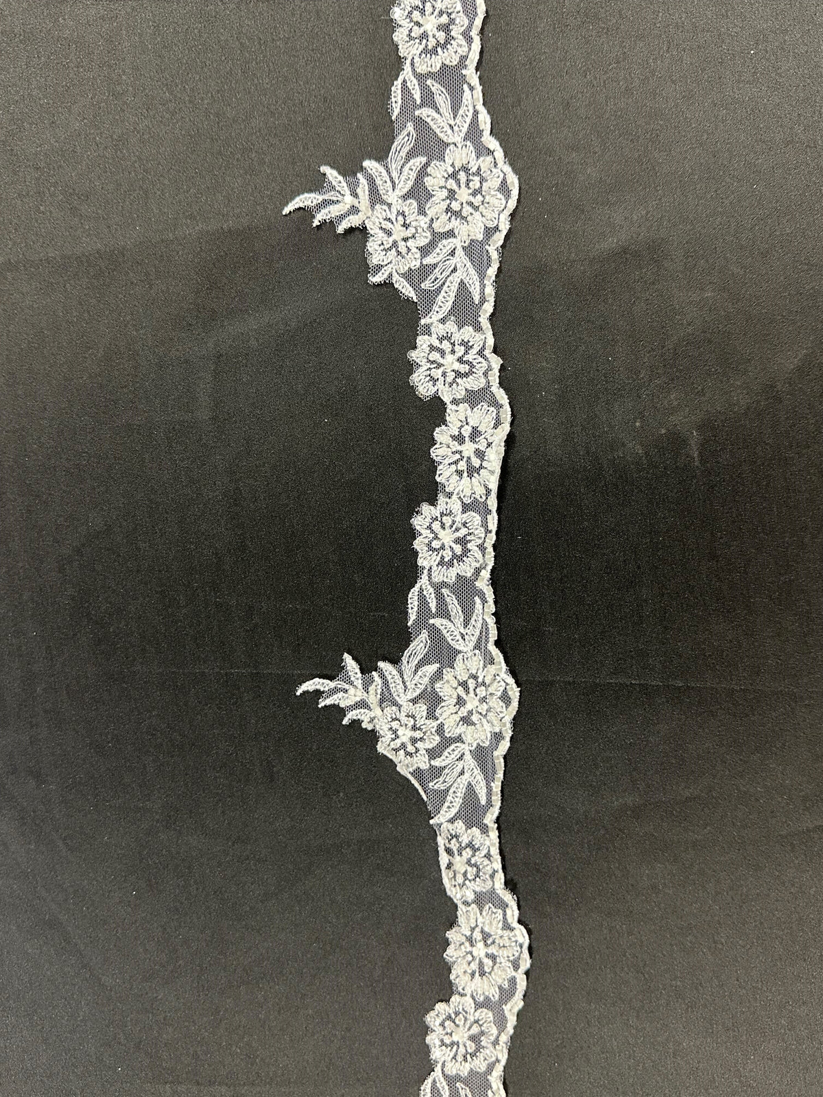White Beaded Lace Trim - Ream