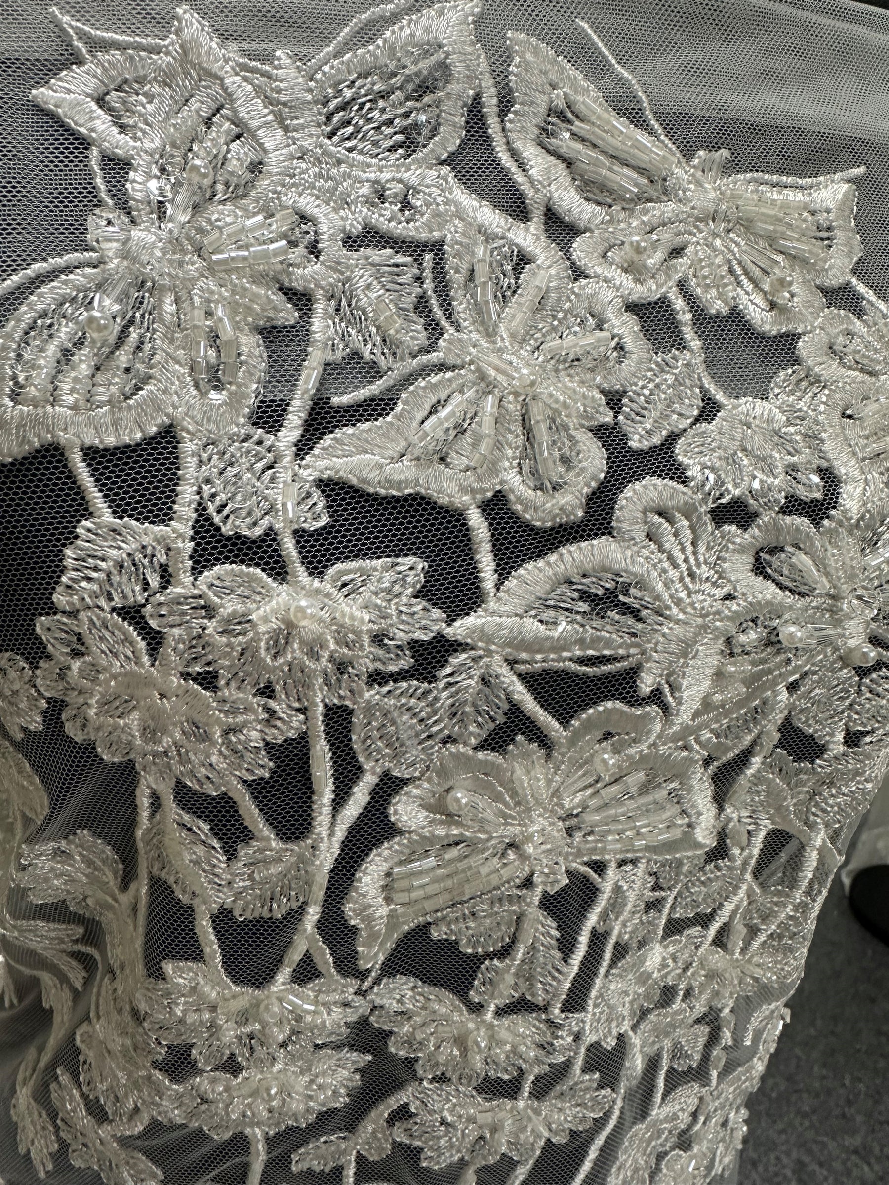 Ivory Embroidered Lace - Renée