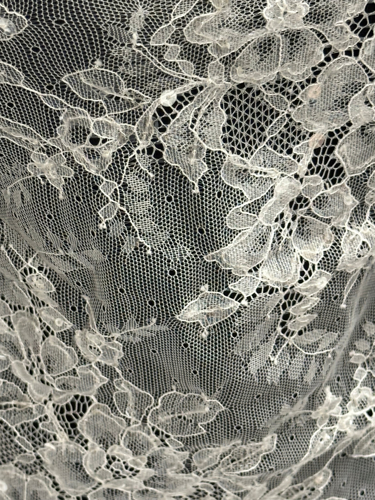 Ivory Sequin Lace Trim - T681