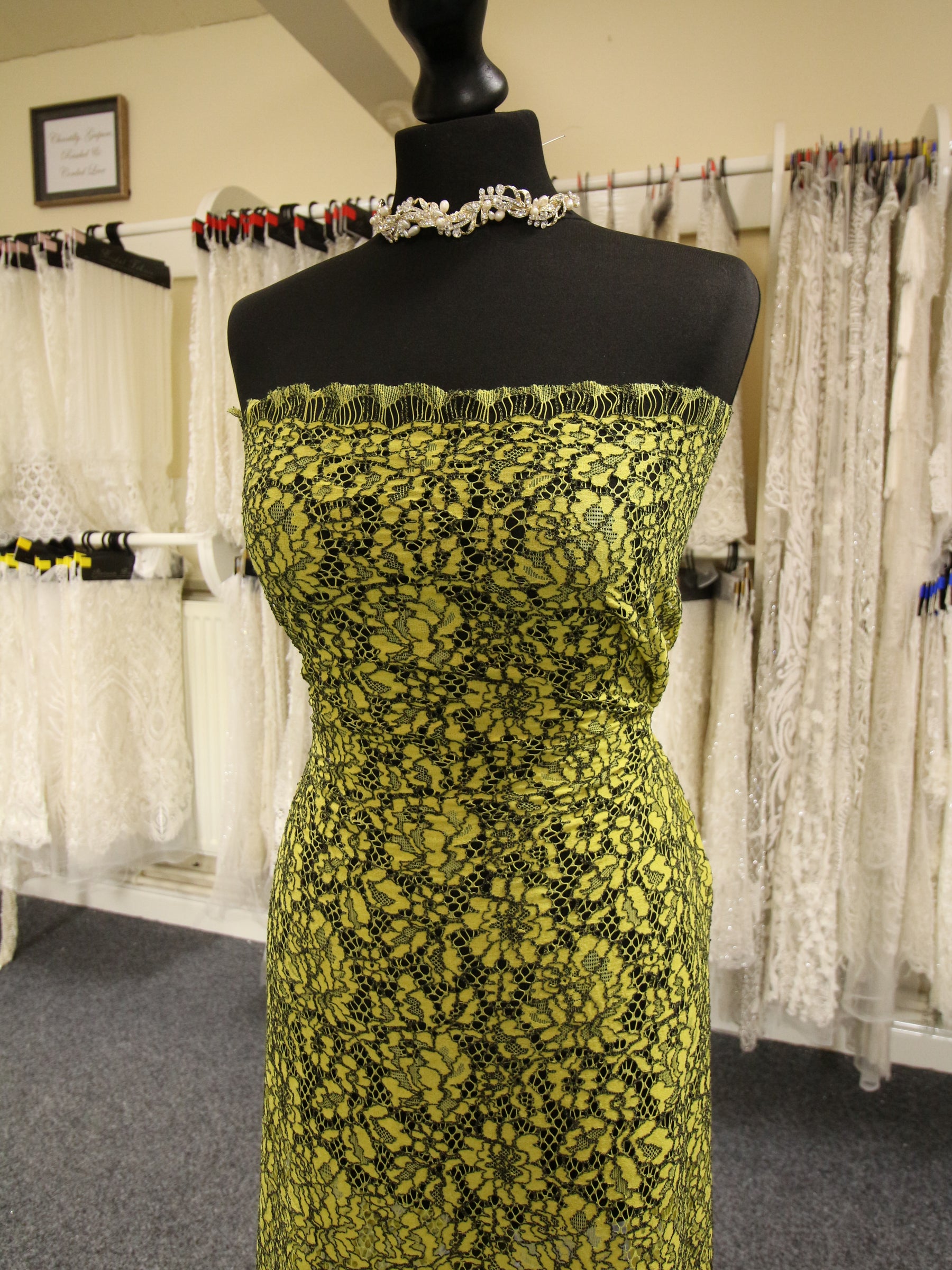 Yellow & Black Lace - Angela
