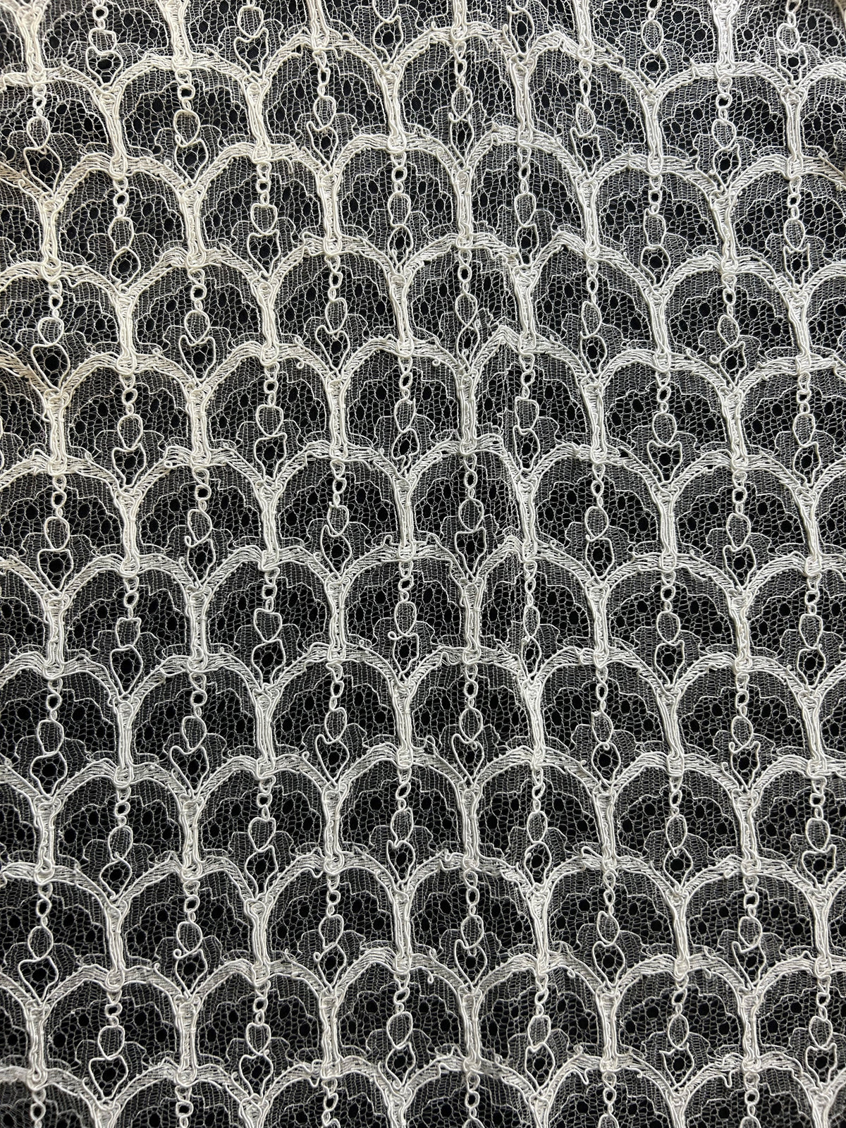 Ivory Chantilly Lace – Zuri