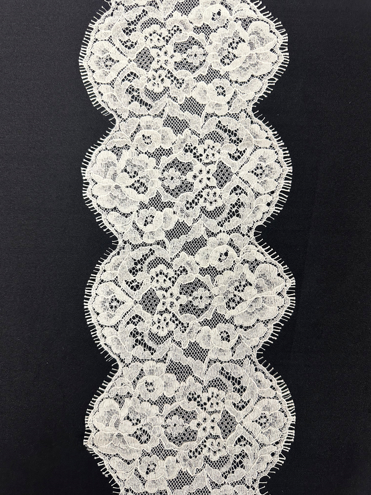 Ivory Chantilly Lace Trim - Ivanna