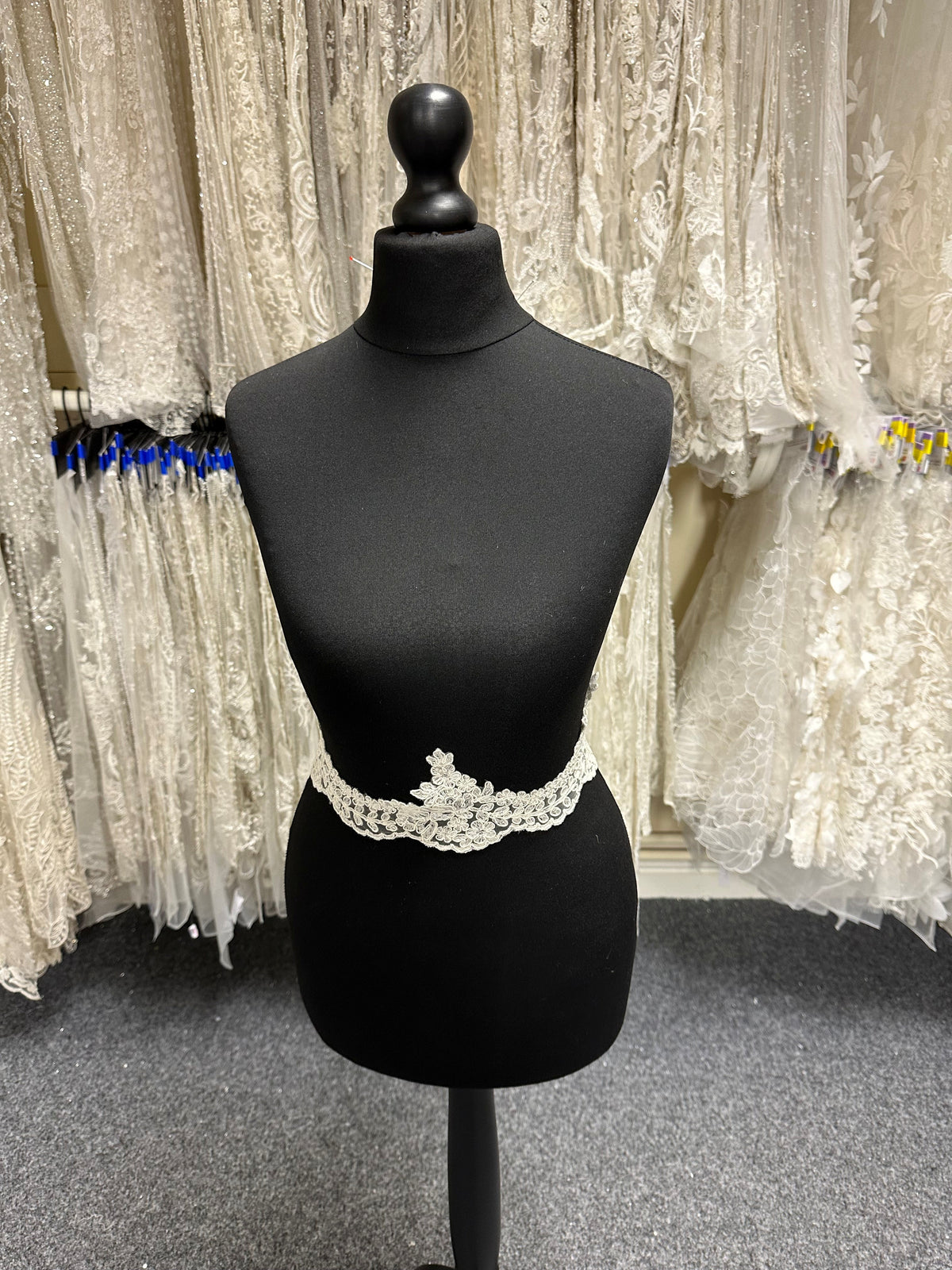Ivory Corded Lace Trim - T16