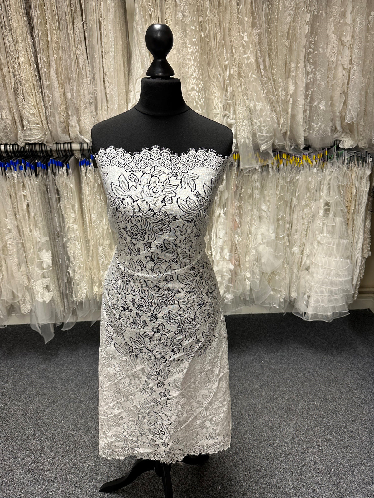 Ivory Chantilly Lace - Eileen