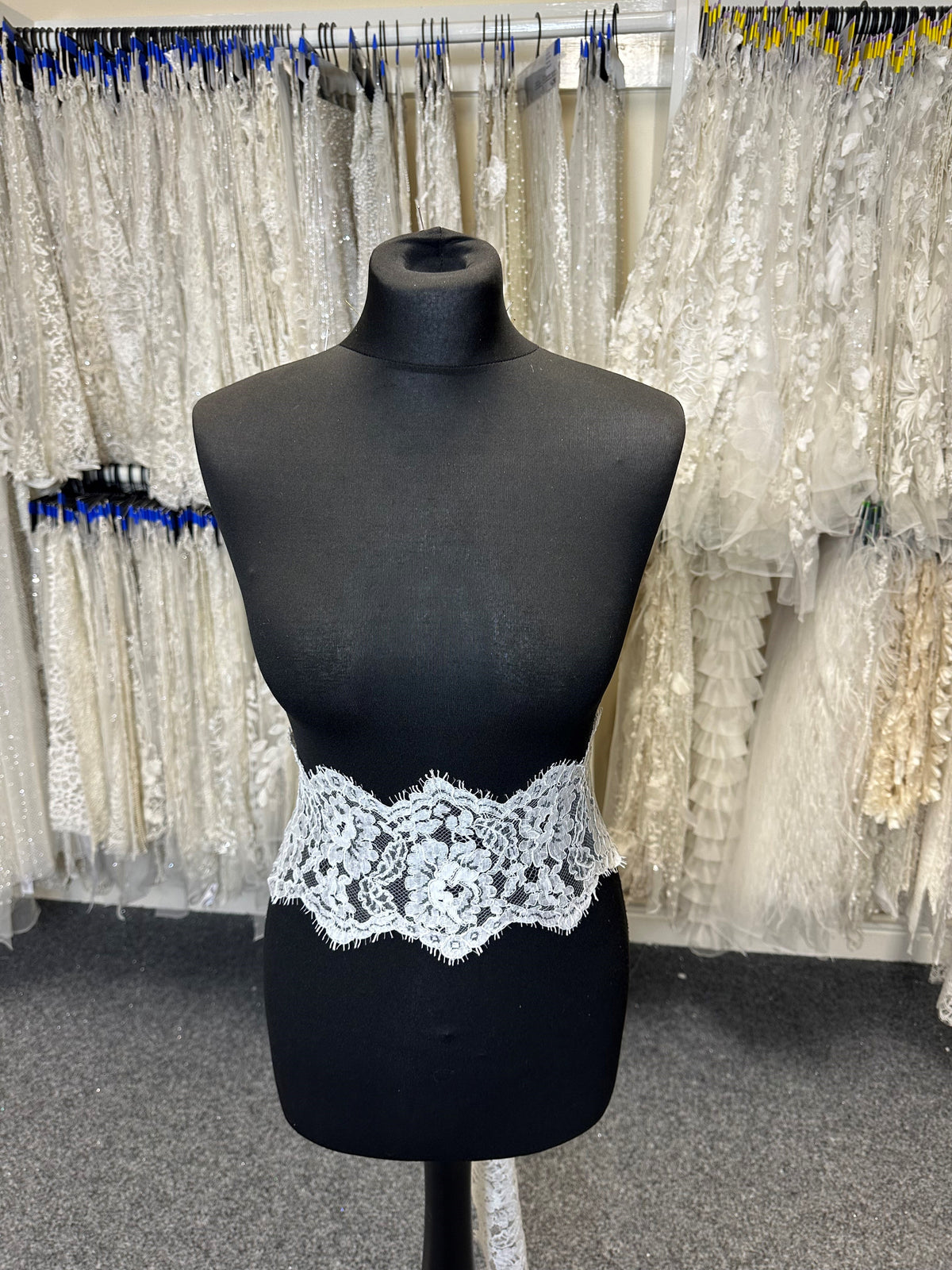 Soft White Chantilly Lace Trim - Amy