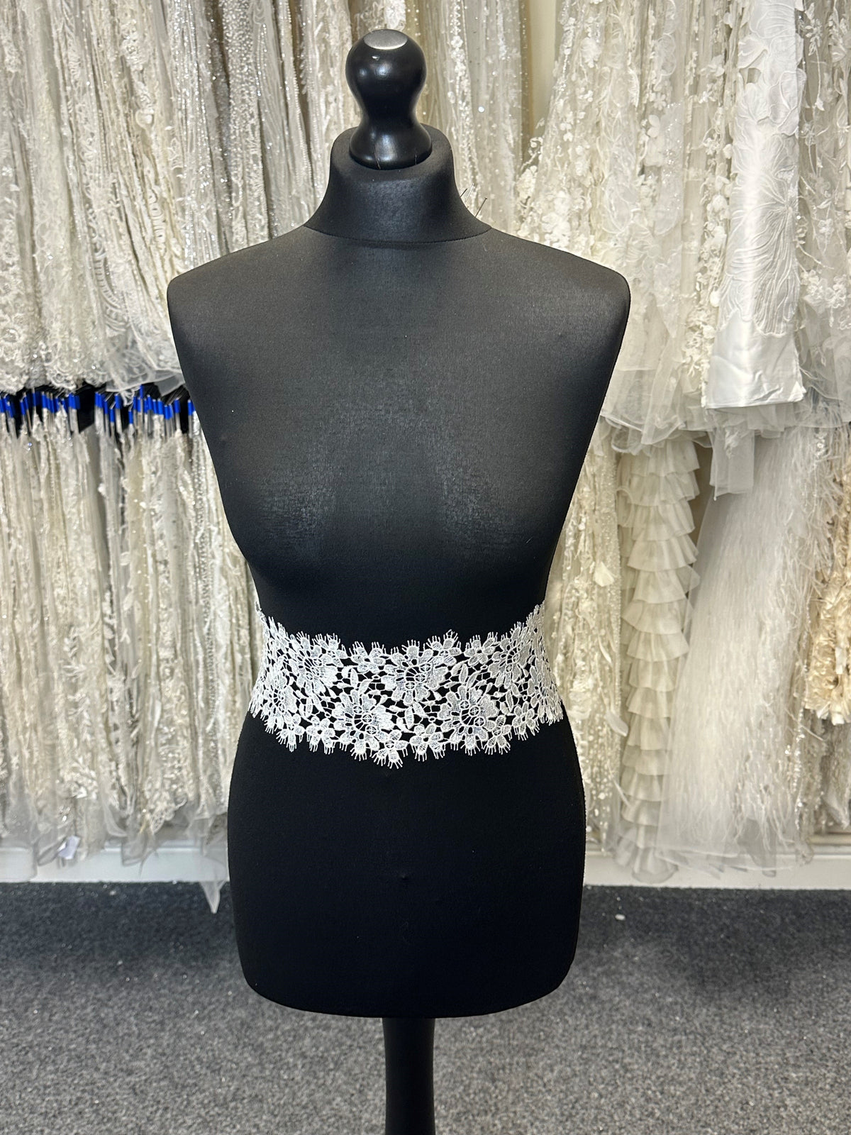 Ivory Guipure Lace Trim - Marilyn