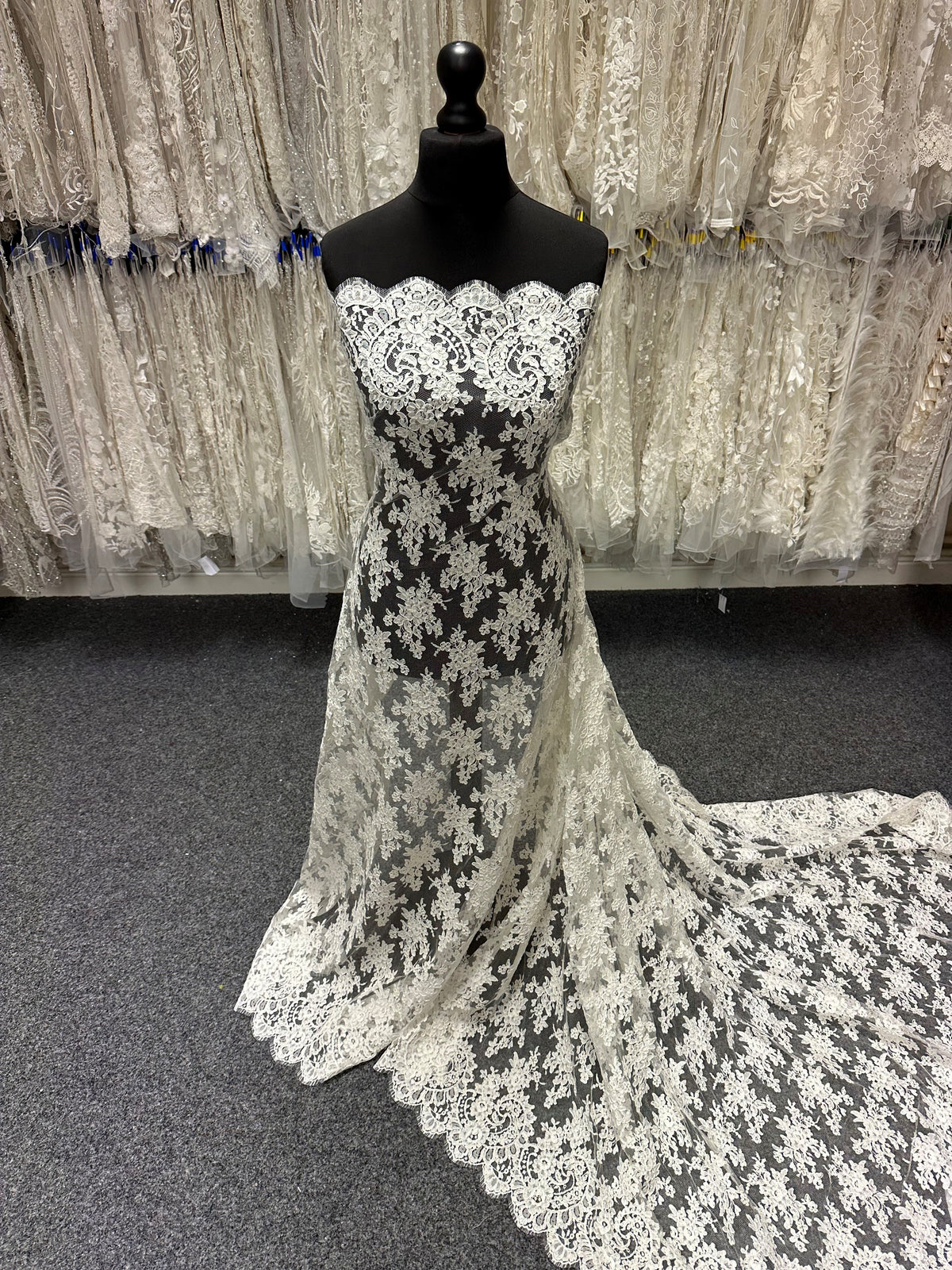 Ivory Corded Chantilly Lace – Sudaba
