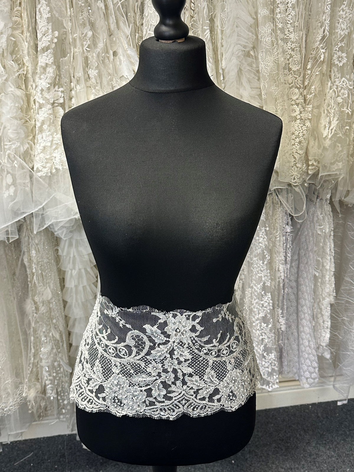 Ivory Beaded Lace Trim - Apple