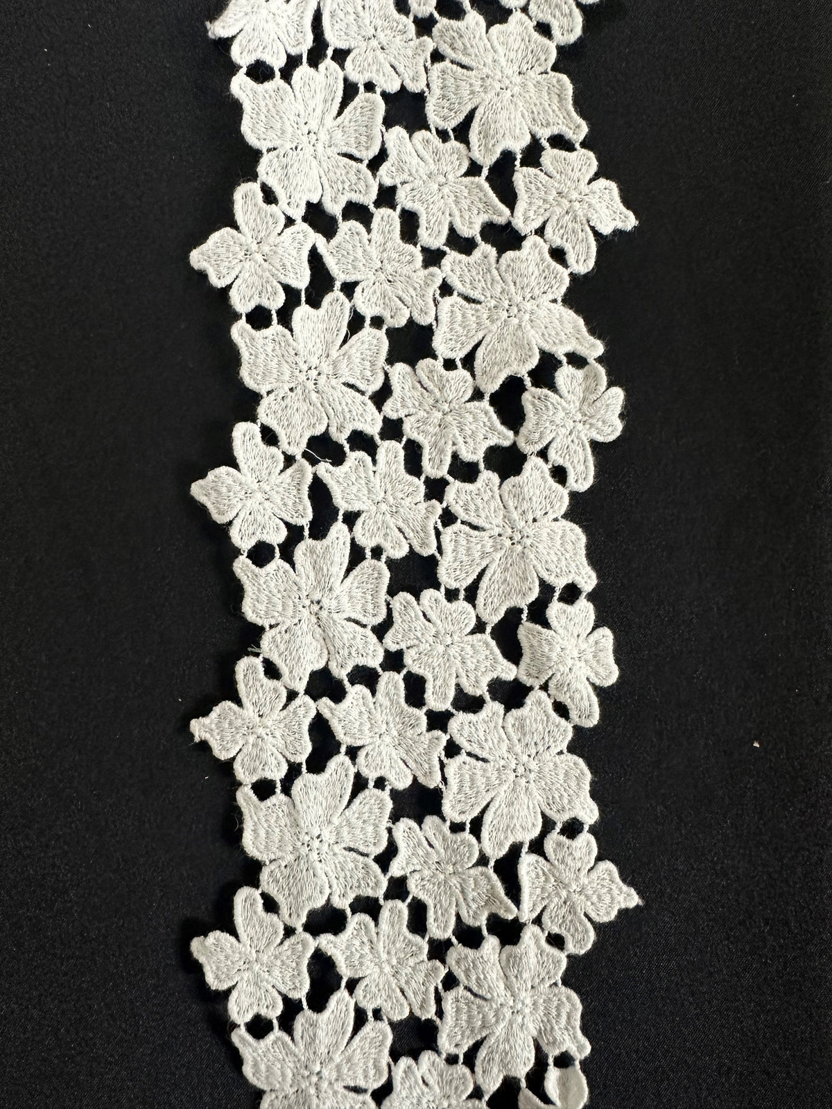 Ivory Guipure Lace Trim - Pheasant