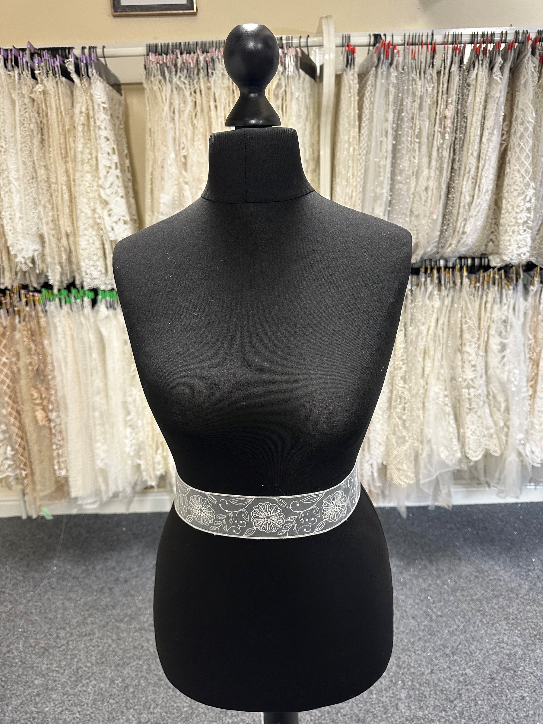 Ivory Embroidered Lace Trim - Phylis