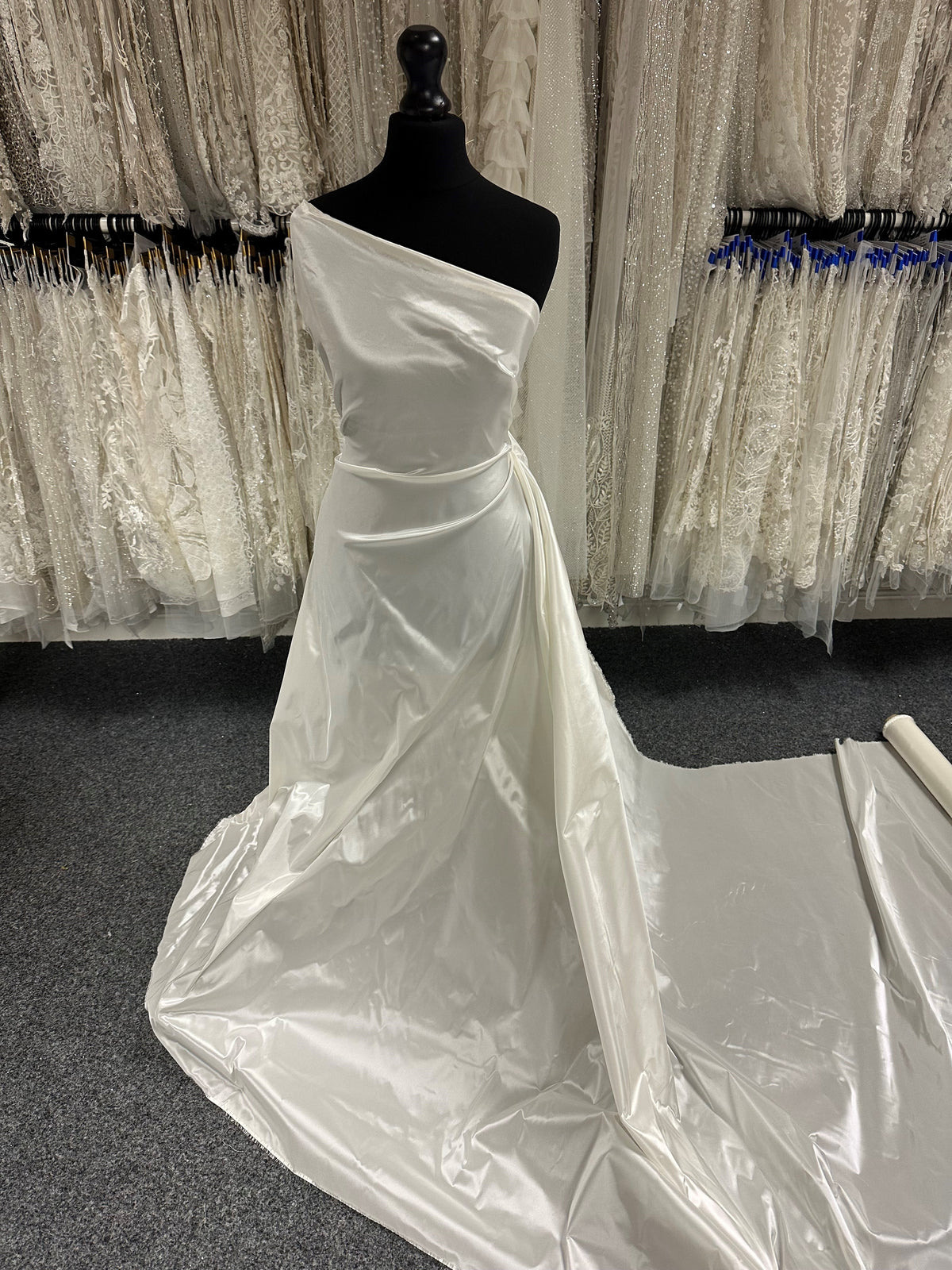 Ivory Polyester Taffeta - P600