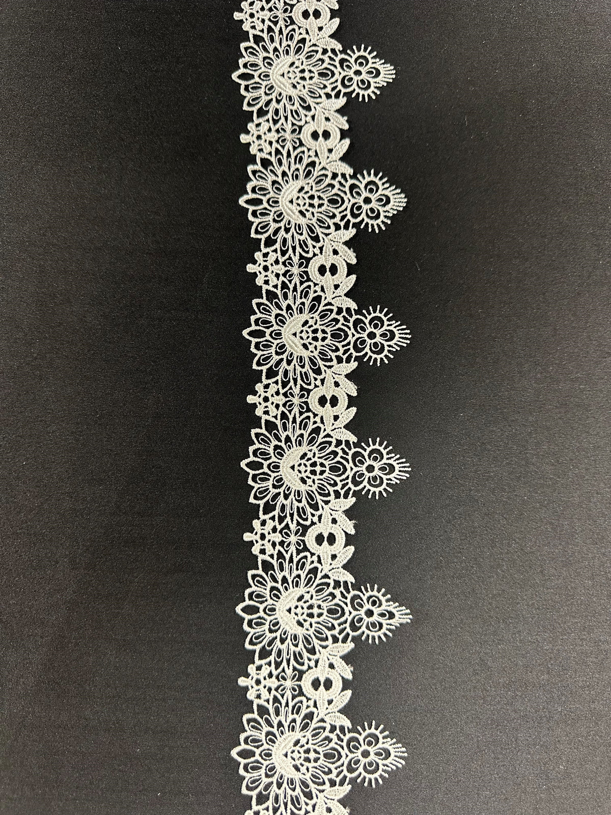 Ivory Lace Trim - Ash