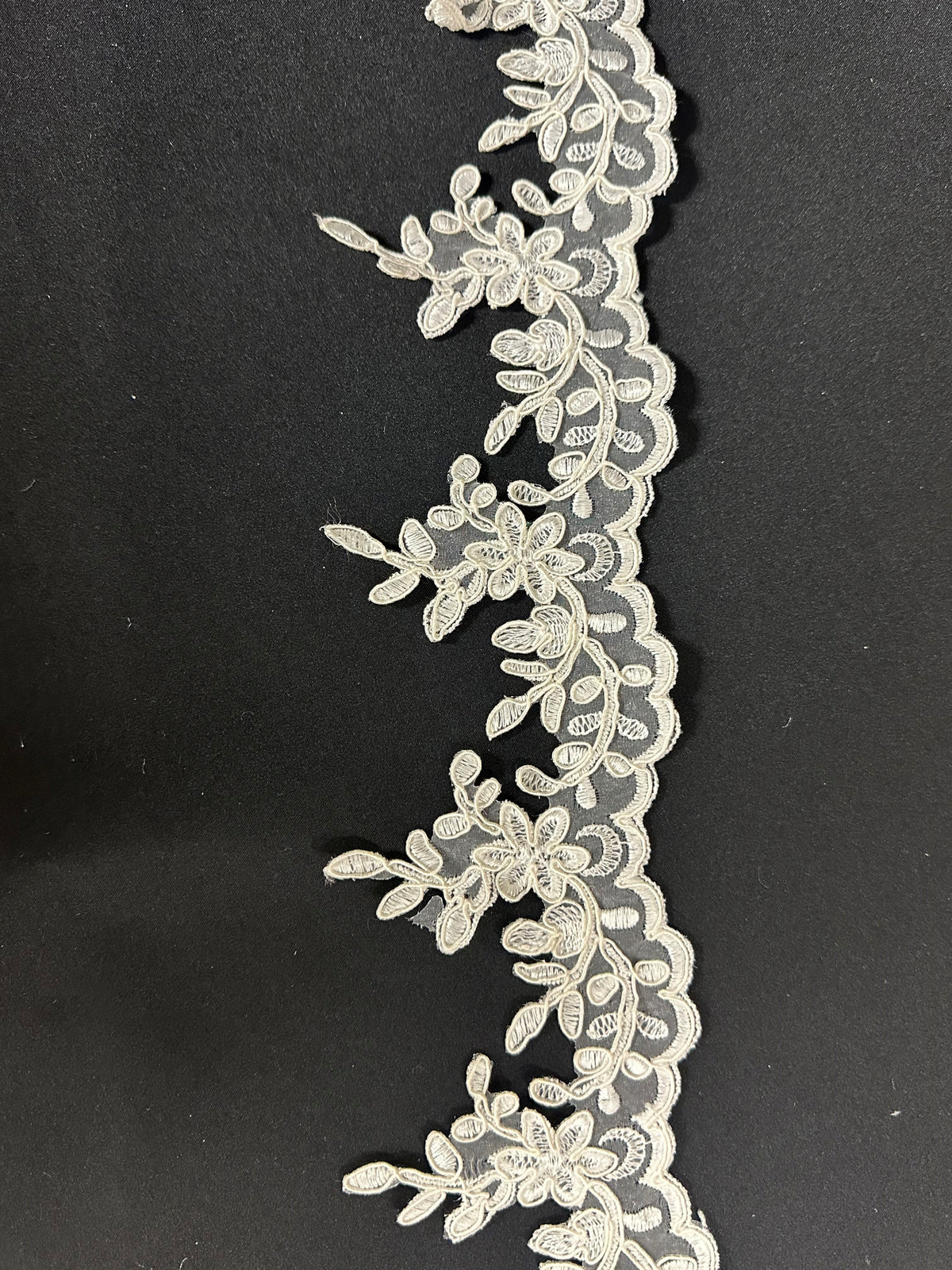 Ivory Corded Lace Trim - Gabrielle