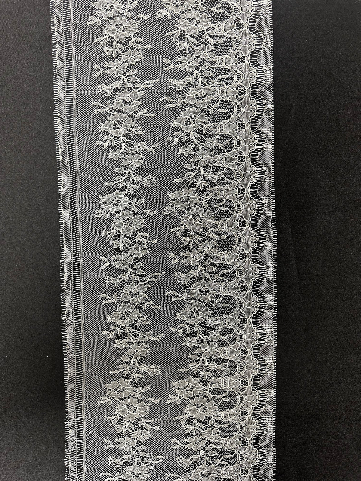 Ivory Chantilly Lace Trim -  Amapola