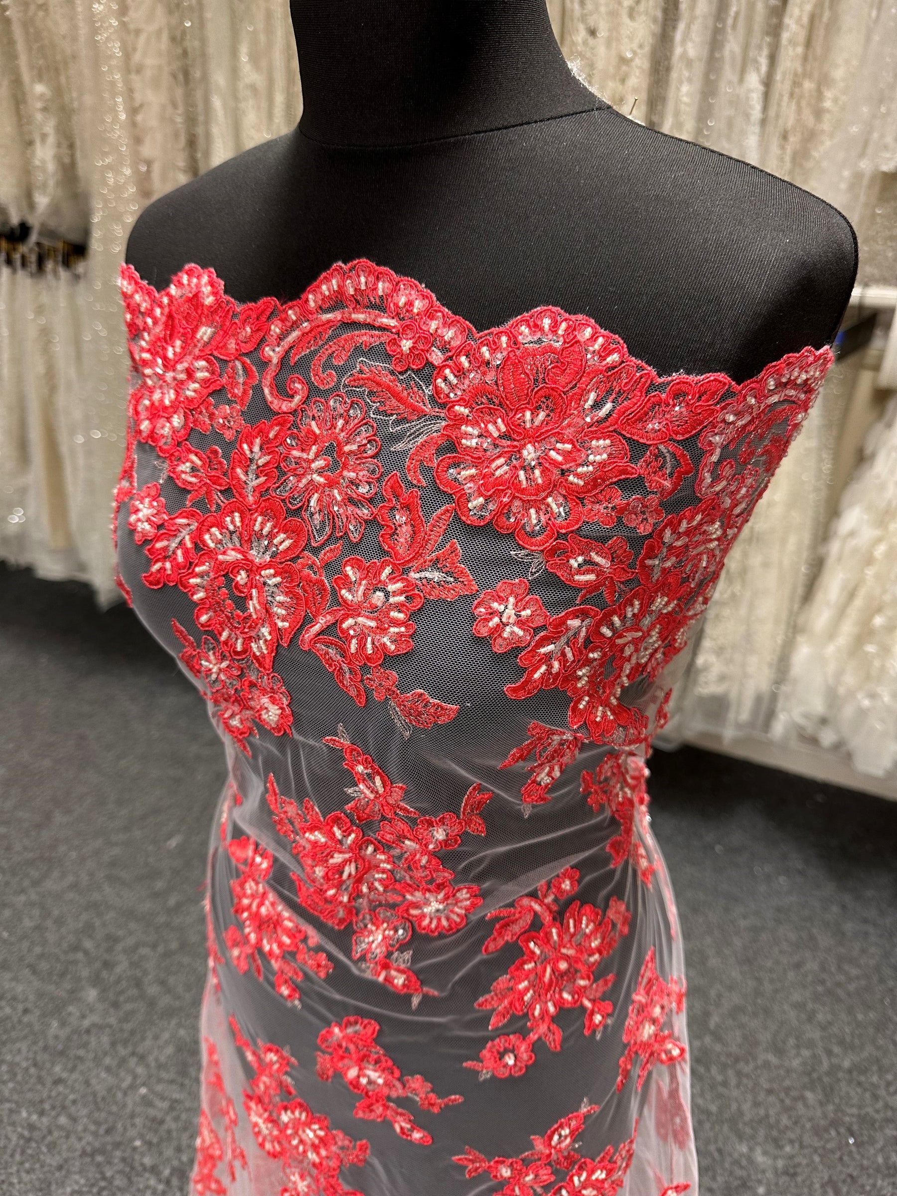 Tulip Red Lace - Victoria