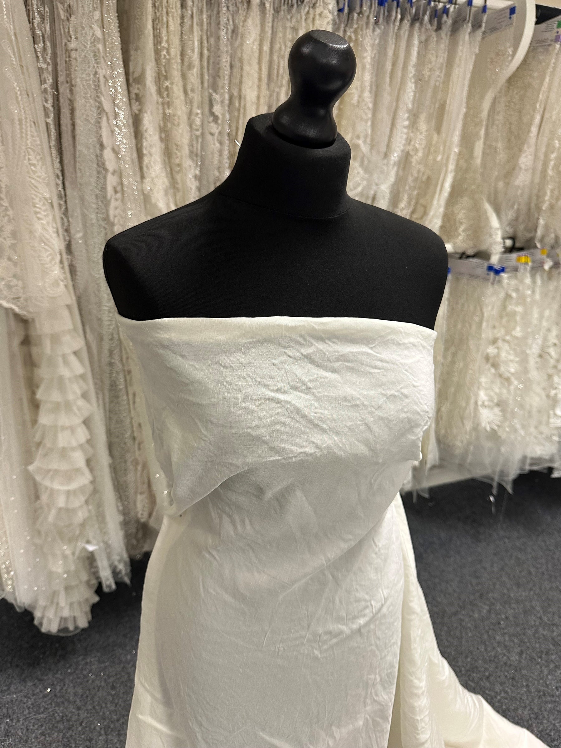 Ivory Silk/Linen Fabric - Triumph