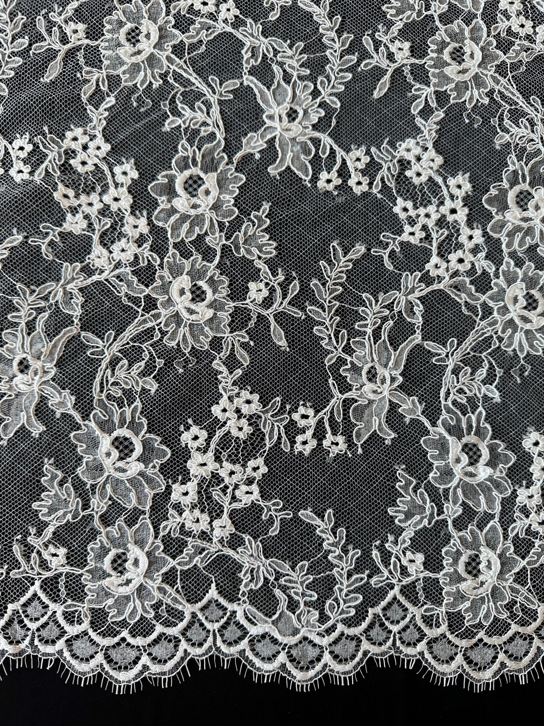Ivory Corded Chantilly Lace - Rorie