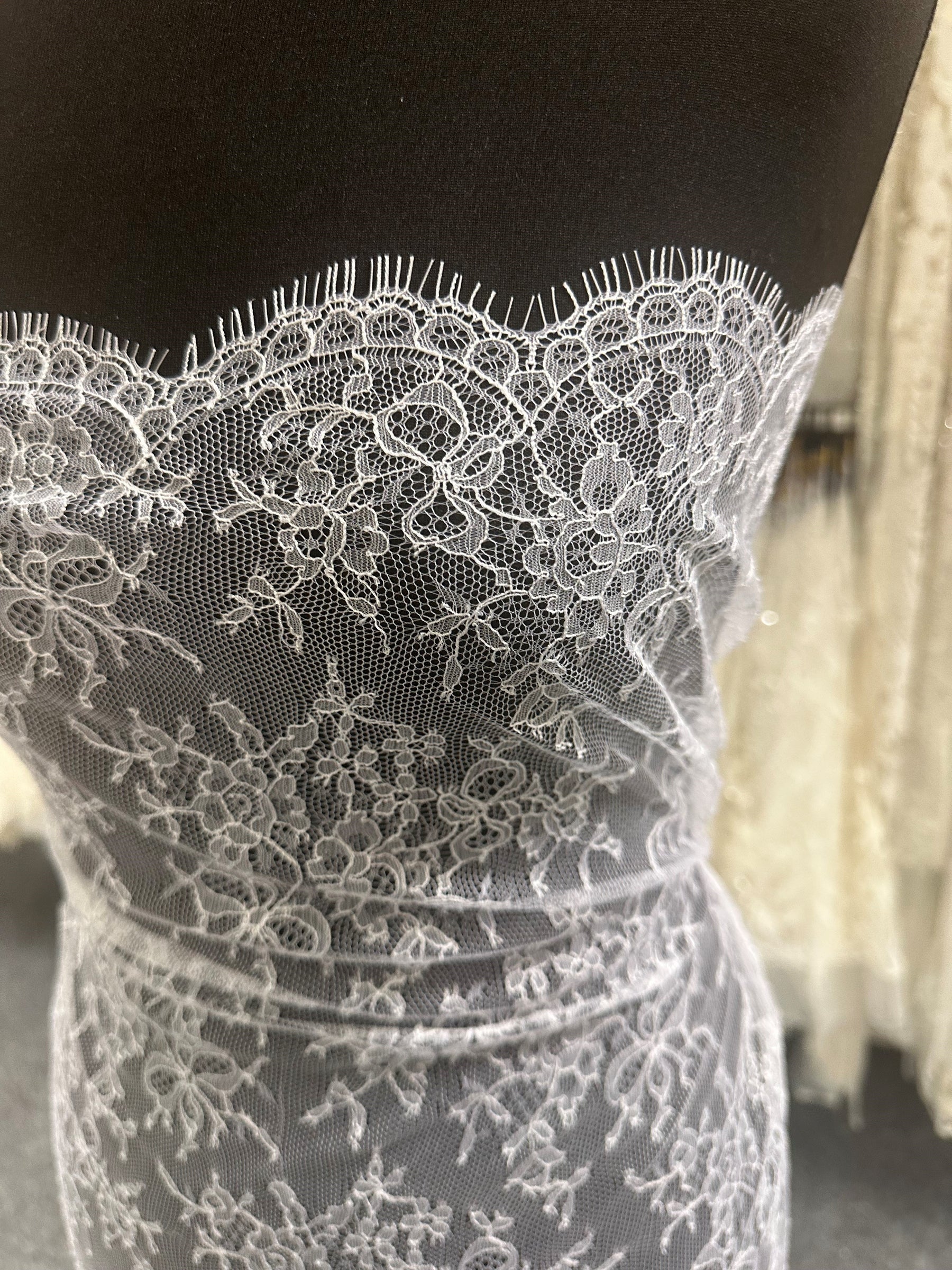 White Chantilly Lace - Francesca