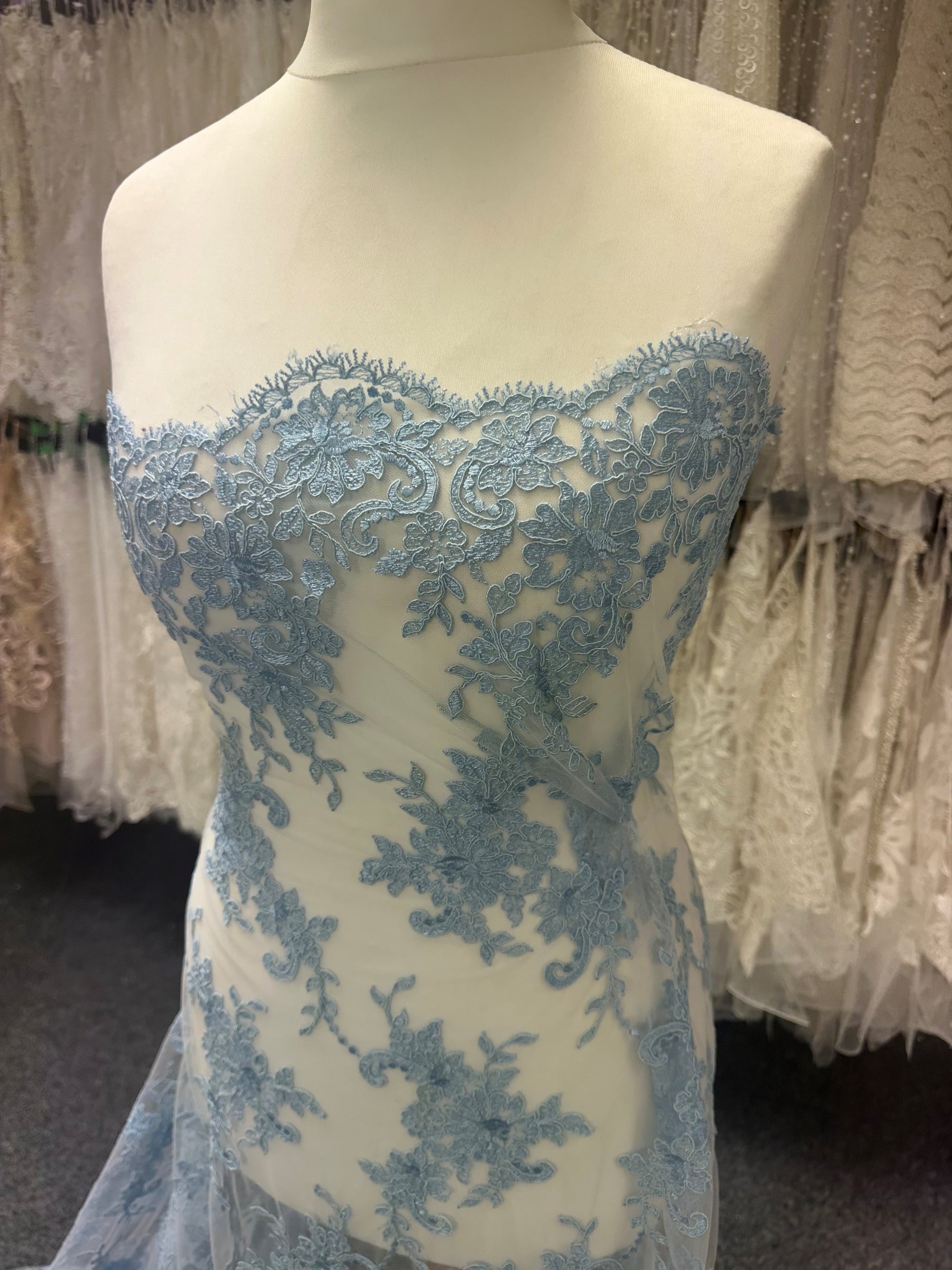 Vintage Blue Lace - Adele