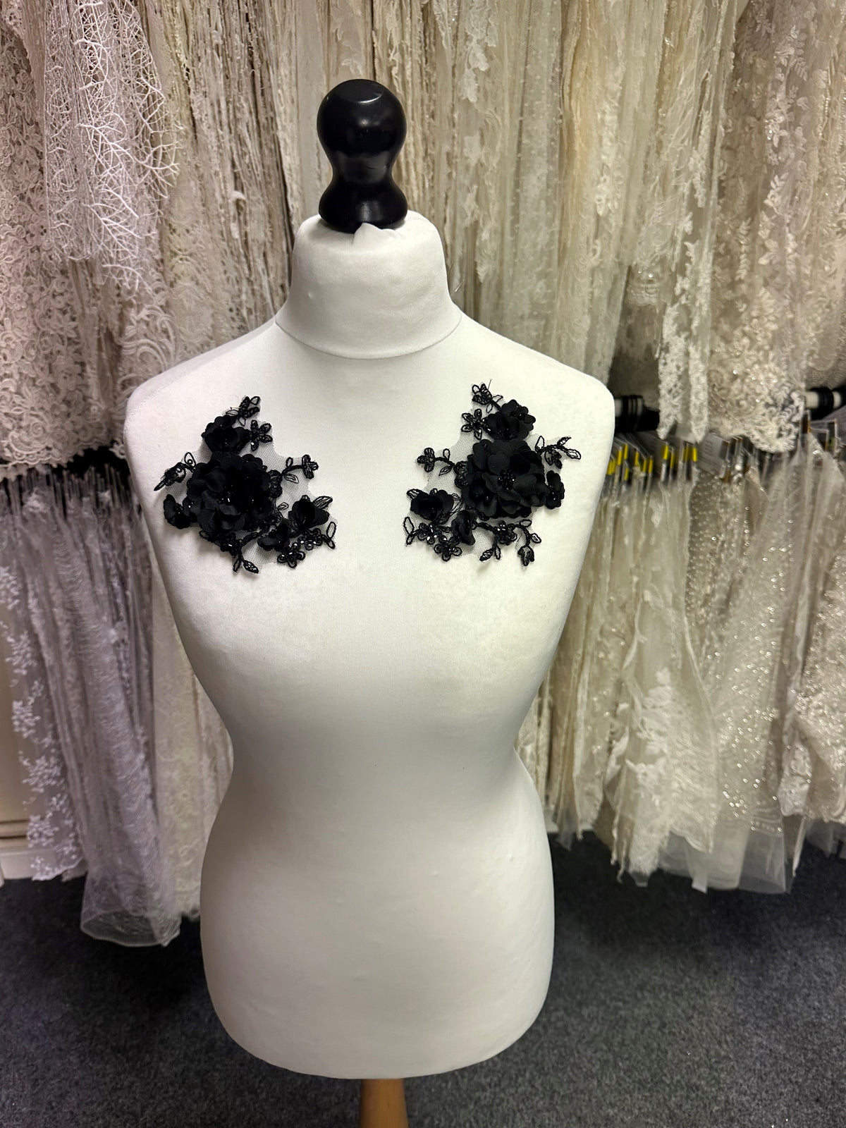 Black Beaded 3D Lace Appliques - T286