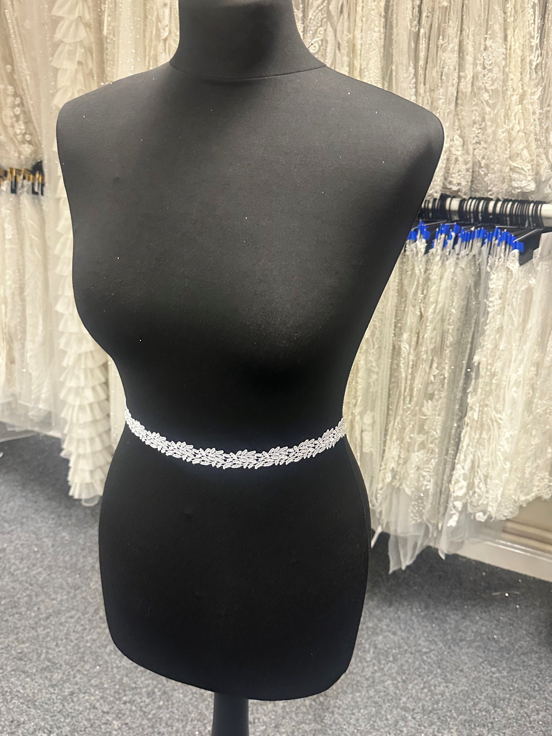 White Guipure Lace Trim - Claudia