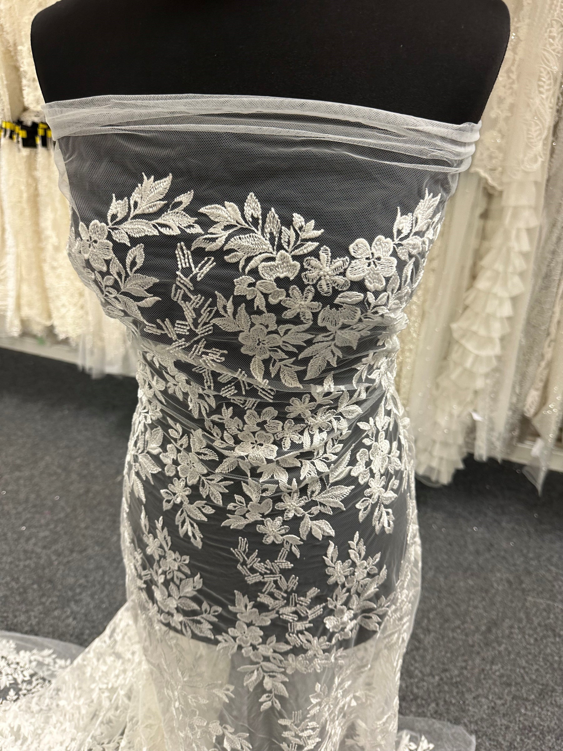 Ivory Embroidery Lace - Nuria